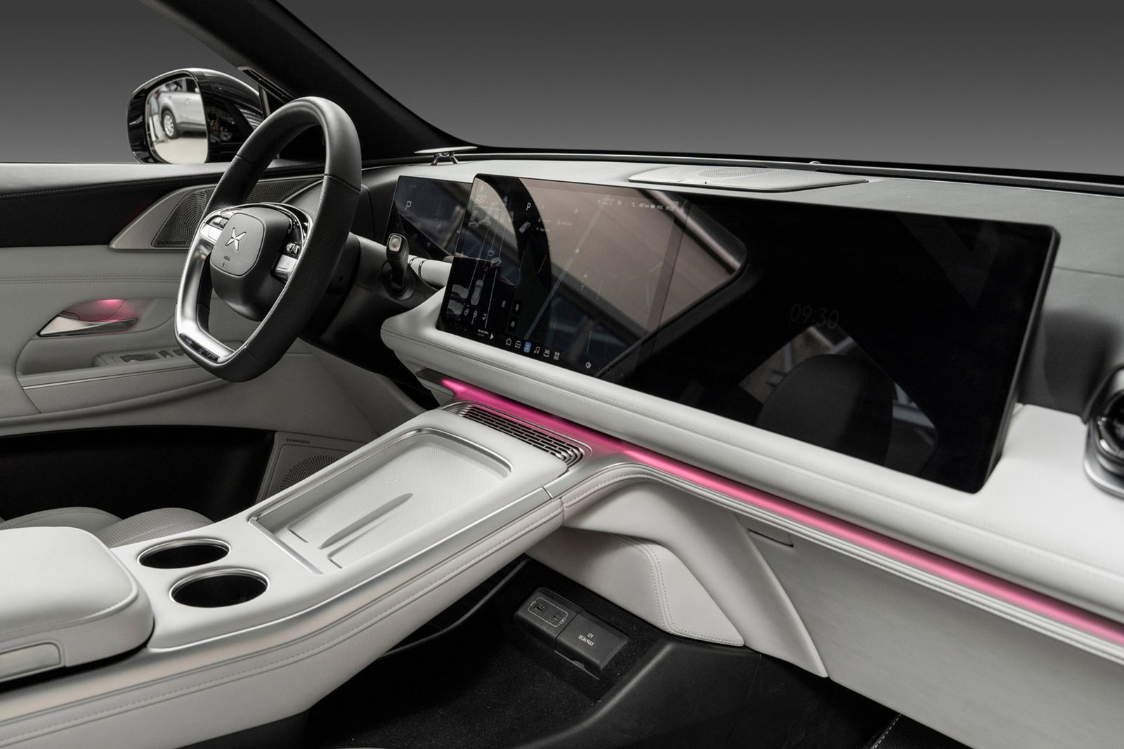 XPENG G9 Performance, 551hp, 2024