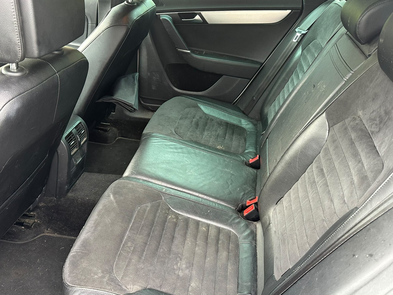 Volkswagen Passat Variant 2.0 TDI DPF BMT DSG Sequential, 6-trins, 140ps, 2012