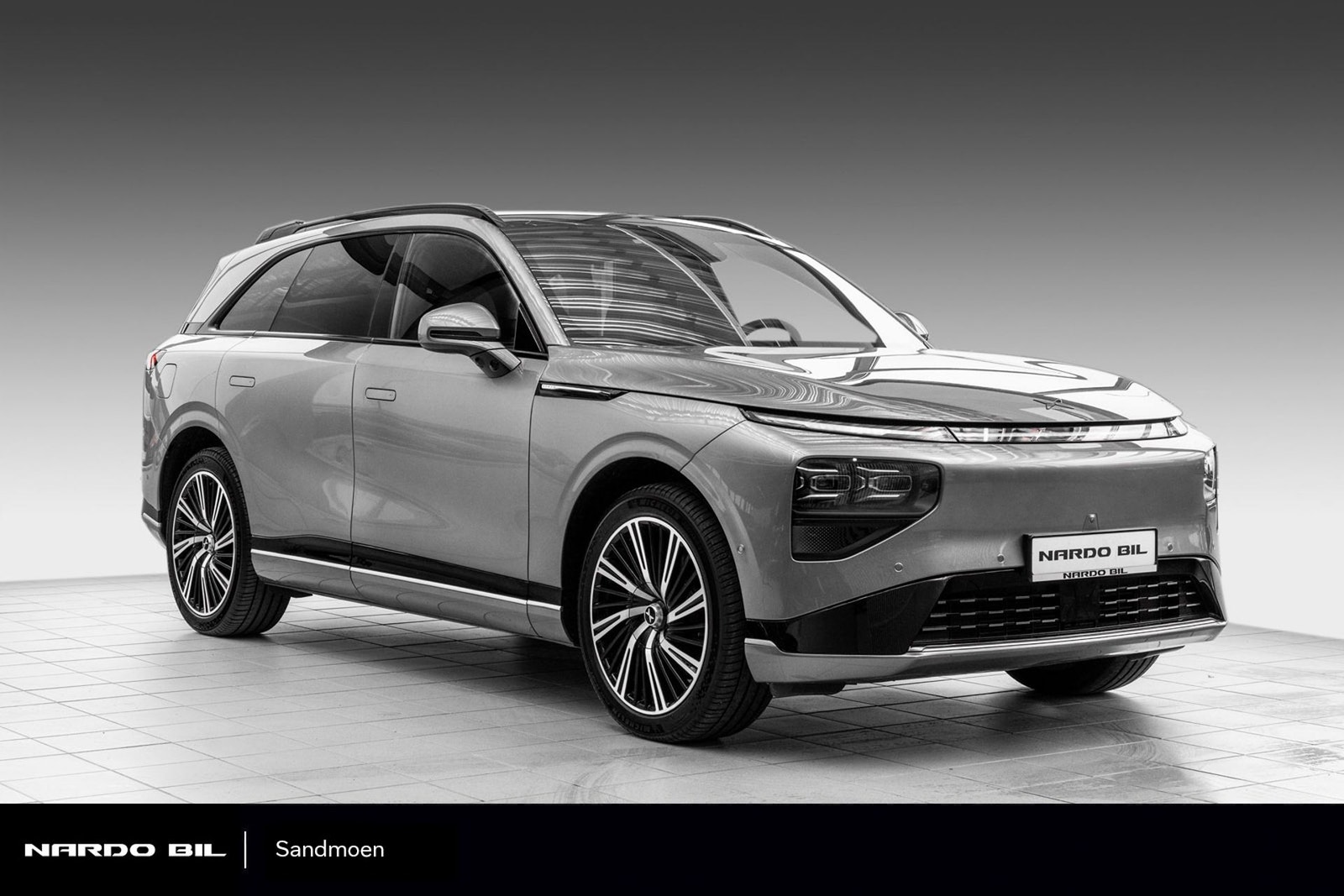 XPENG G9 Performance, 575ps, 2025