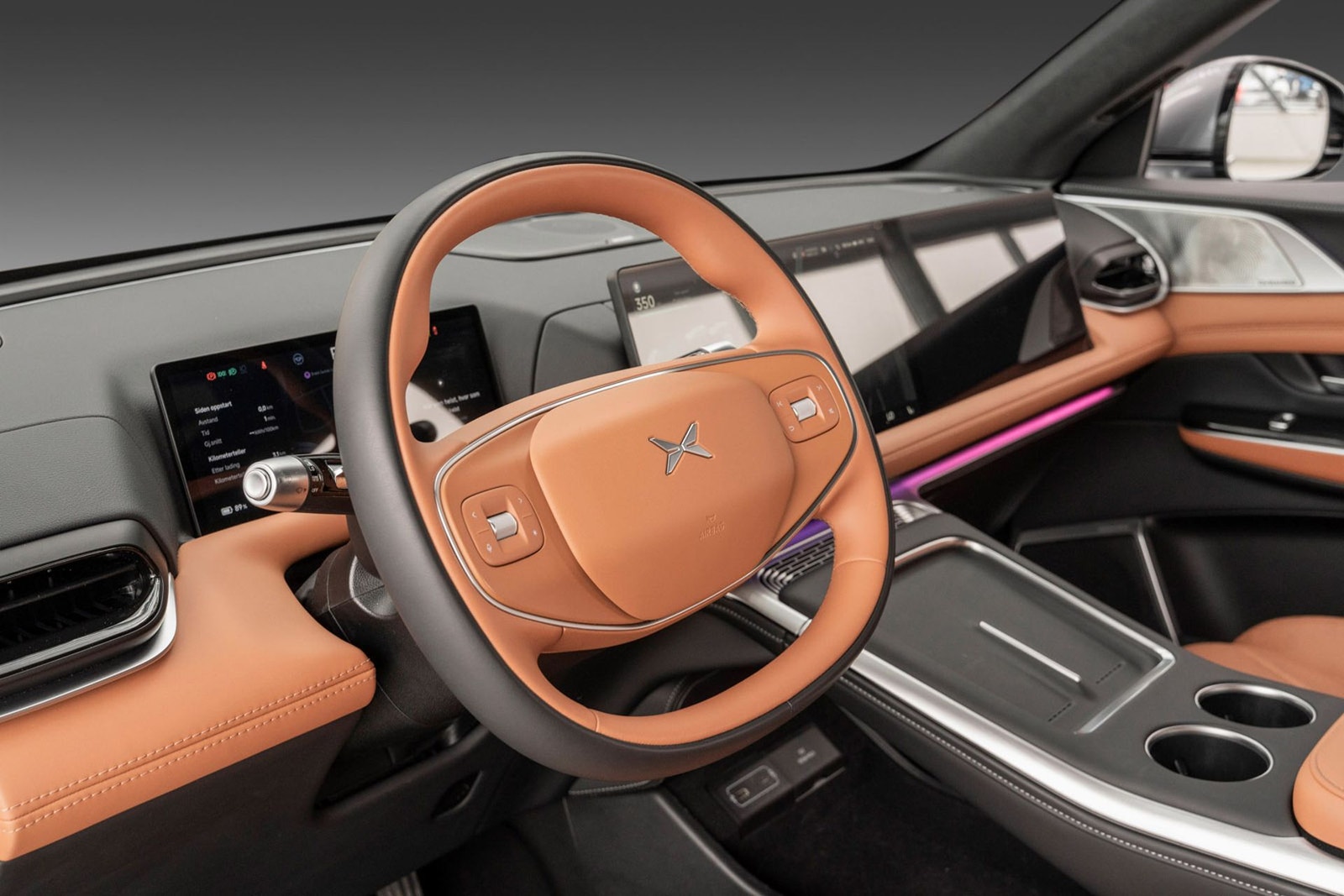 XPENG G9 Performance, 575ps, 2025
