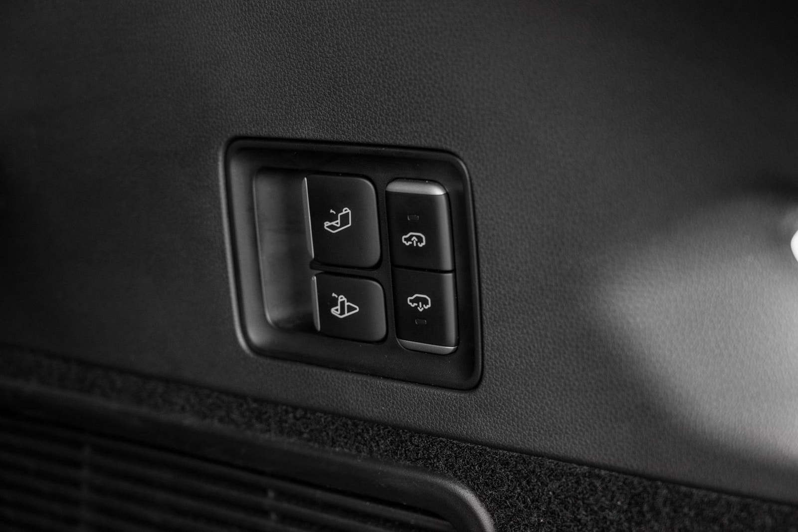 XPENG G9 Performance, 575ps, 2025