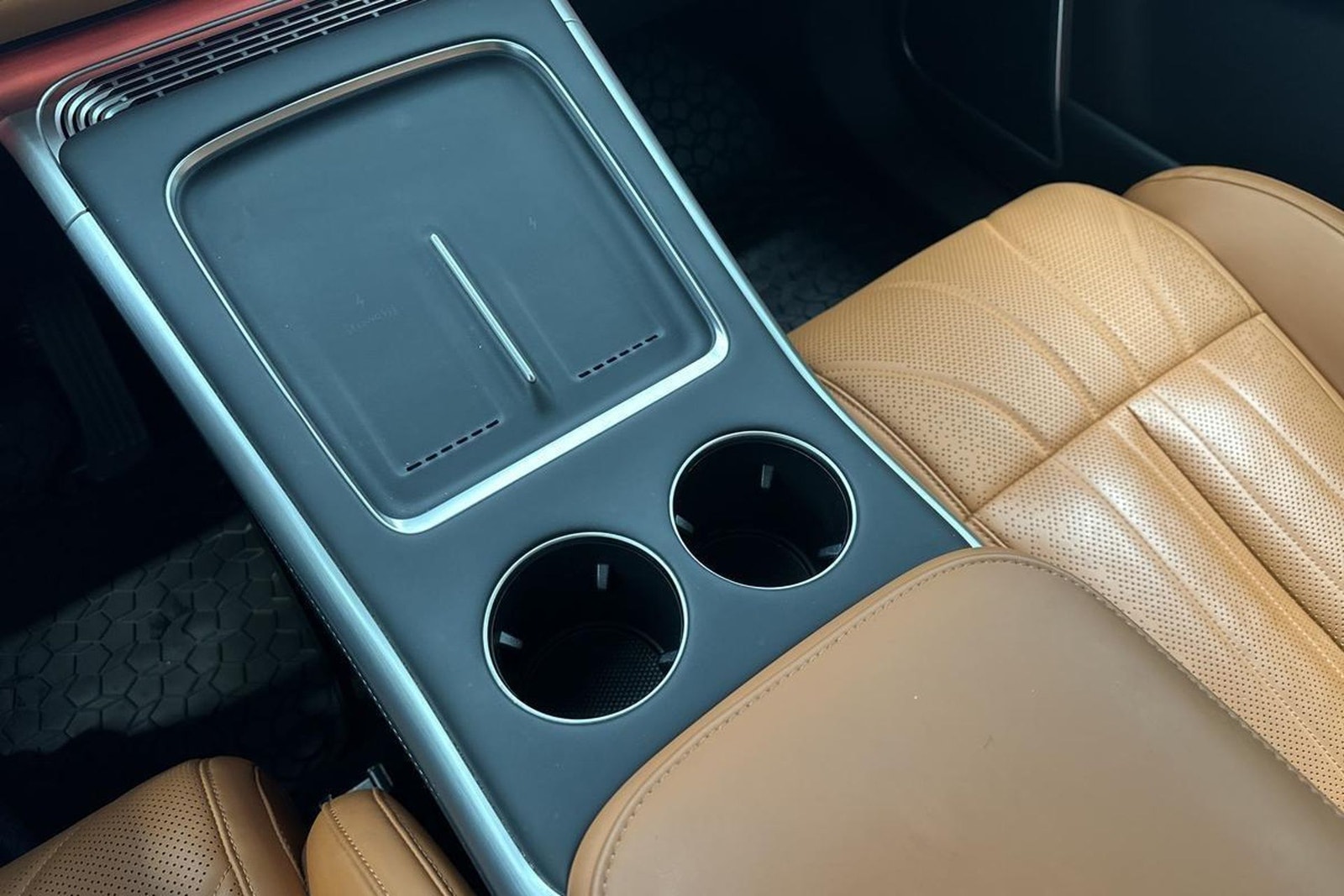 XPENG G9 Performance, 575hp, 2025