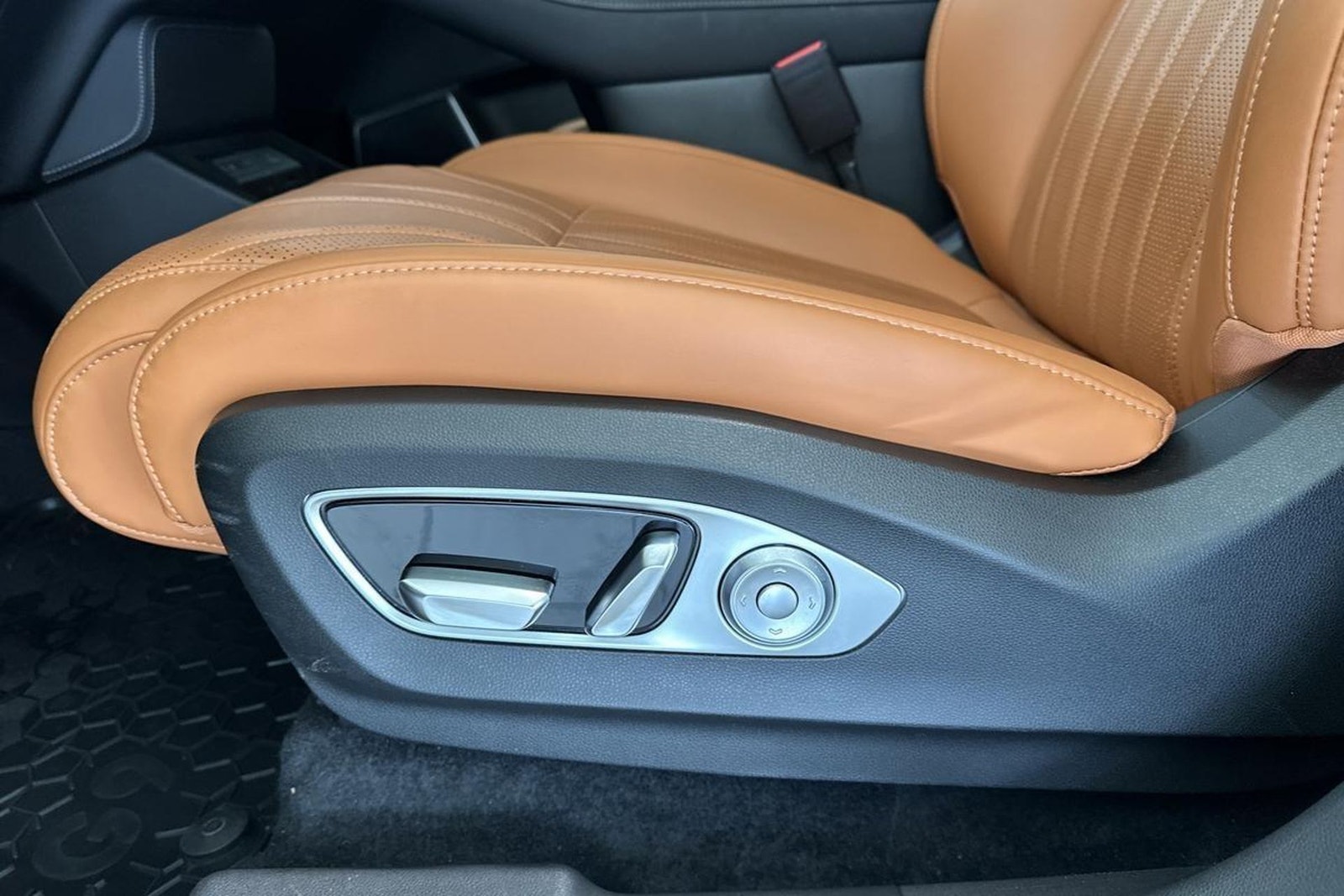 XPENG G9 Performance, 575hp, 2025