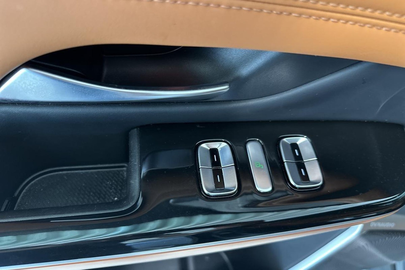 XPENG G9 Performance, 575hp, 2025