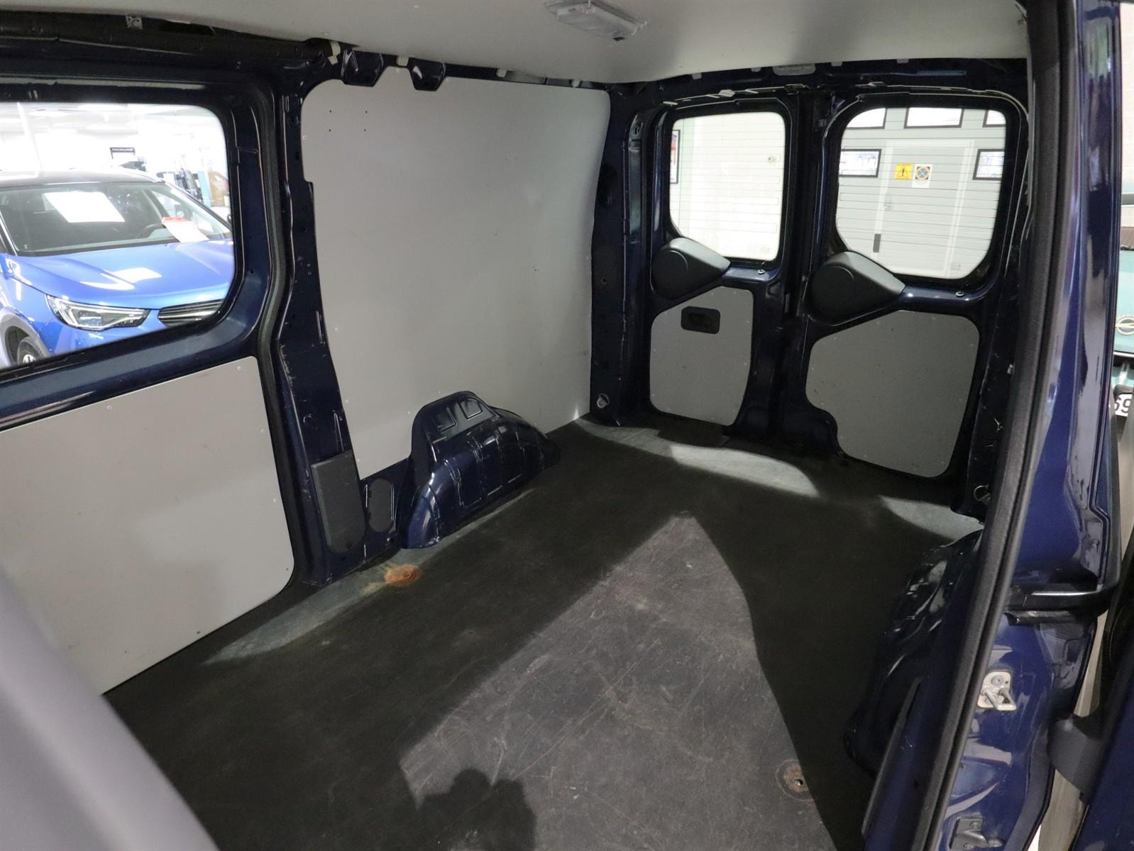 Citroën Jumpy Van 2.0 HDi Manual, 6-trins, 128ps, 2015
