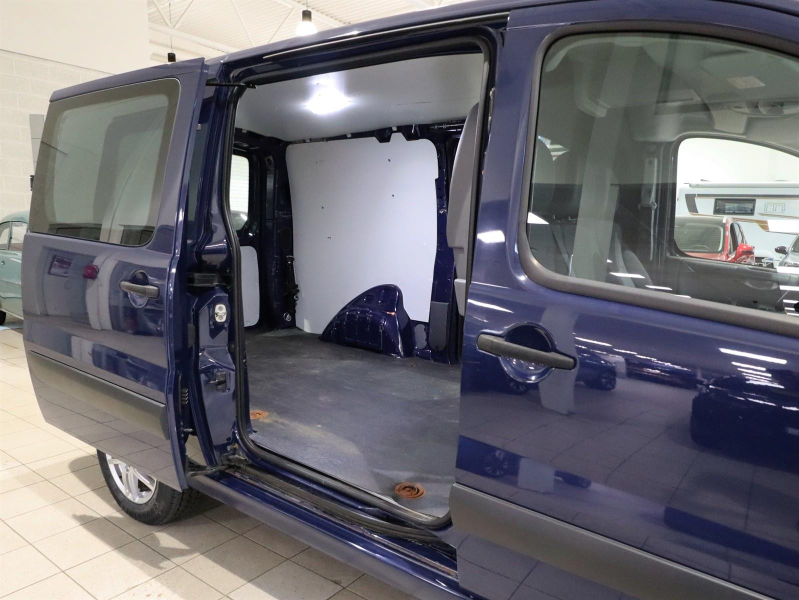 Citroën Jumpy Van 2.0 HDi Manual, 6-trins, 128ps, 2015