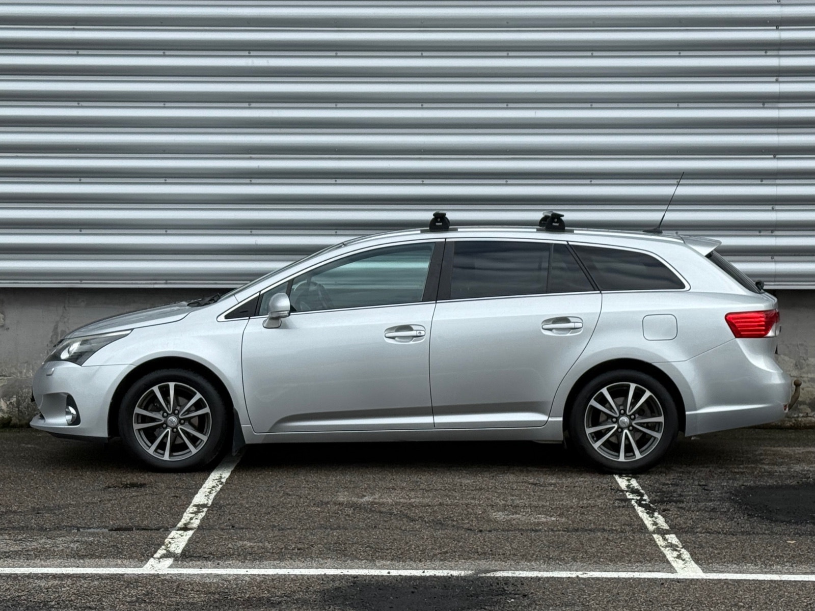 Toyota Avensis Combi 1.8 Valvematic Multidrive S, 147hp, 2013