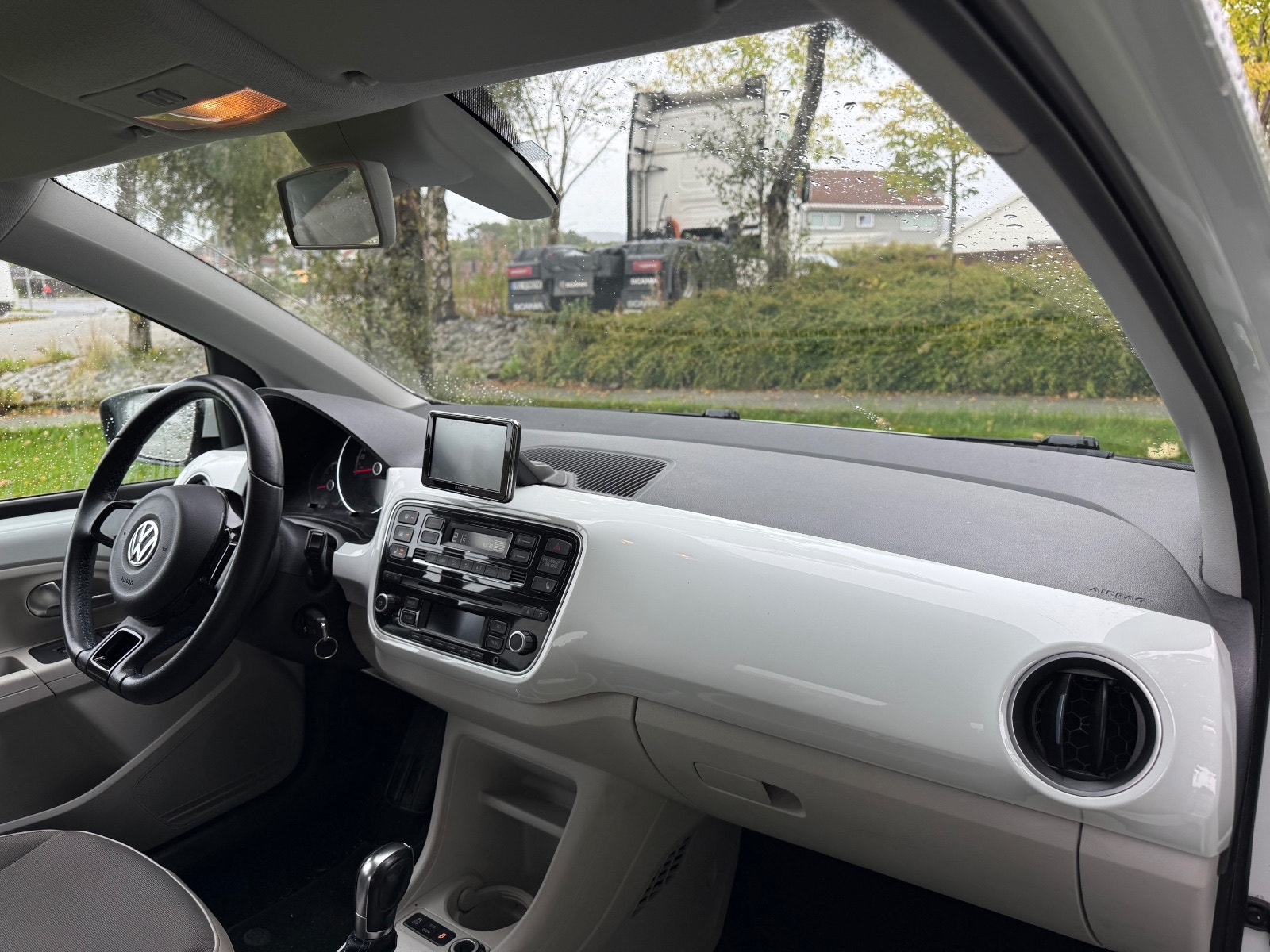 Volkswagen e-up!, 82ps, 2014