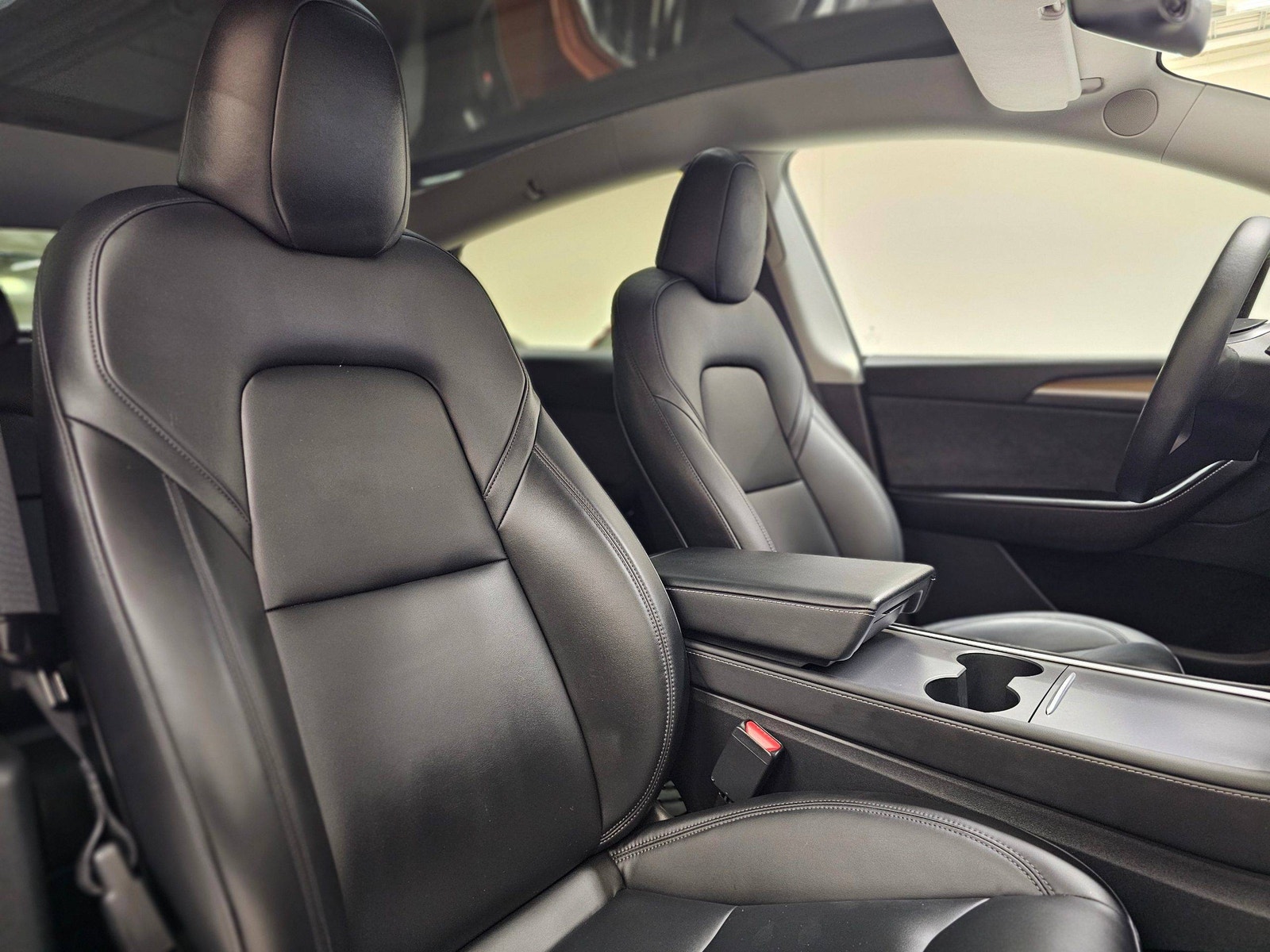 Tesla Model Y Long Range AWD, 514ps, 2024