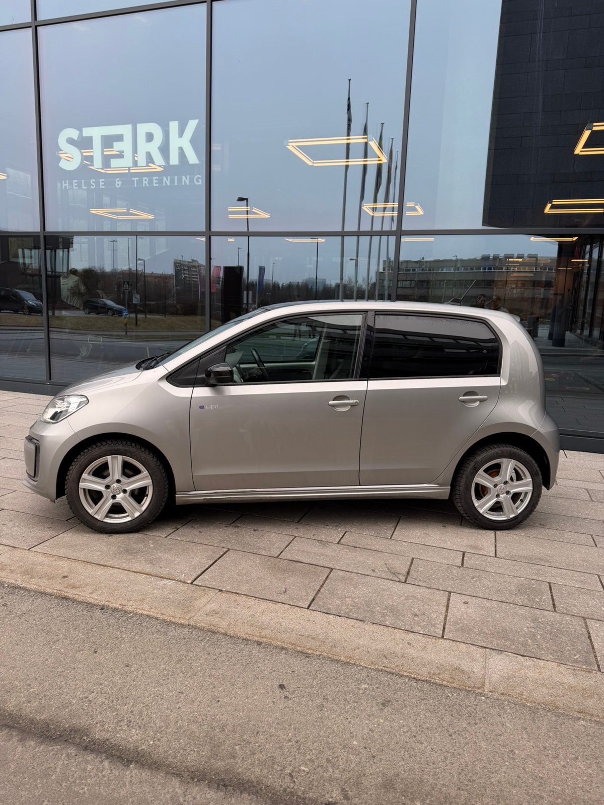 Volkswagen e-up!, 83ps, 2020