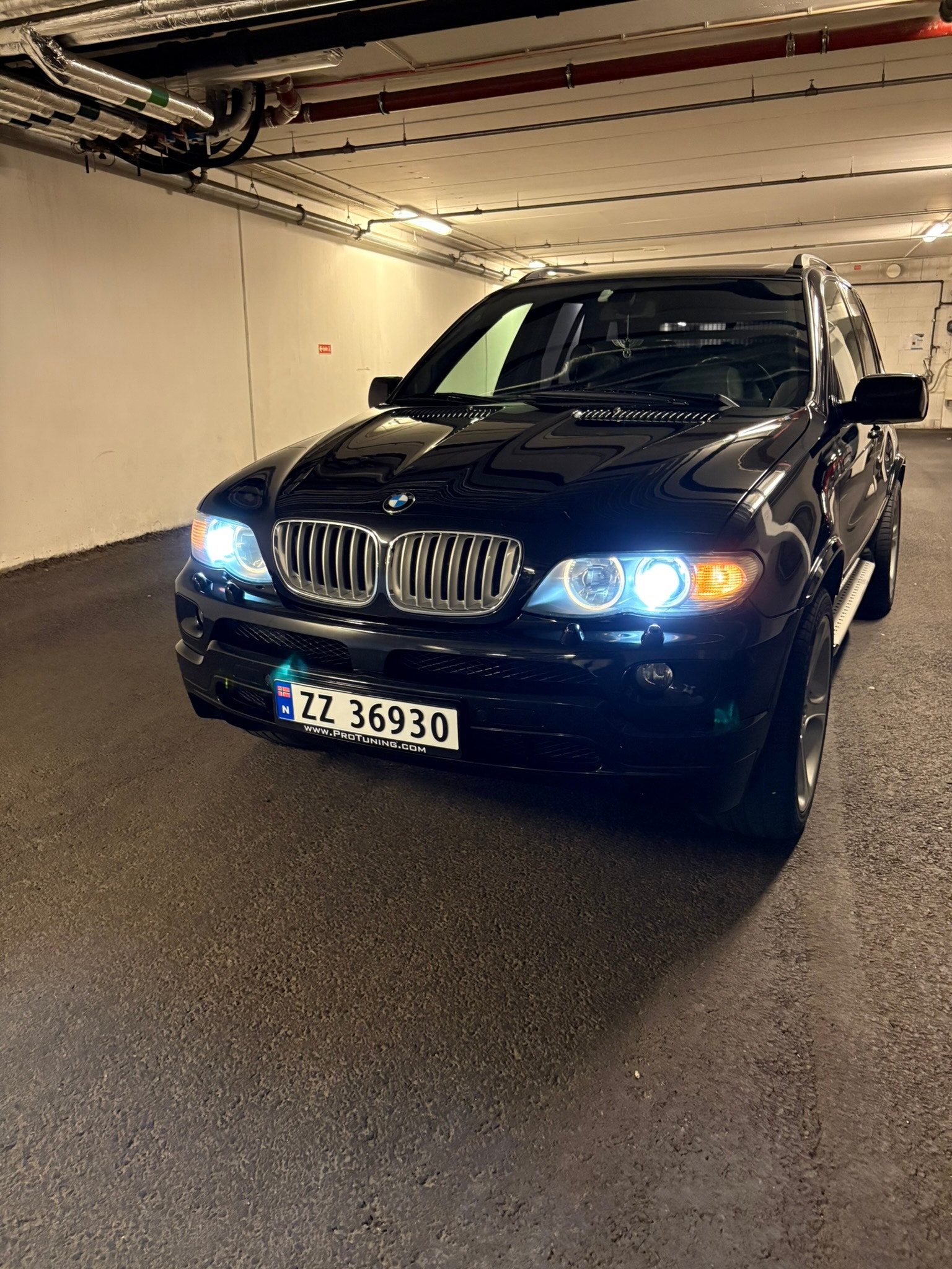 BMW X5 4.8is Automatic, 360hp, 2005