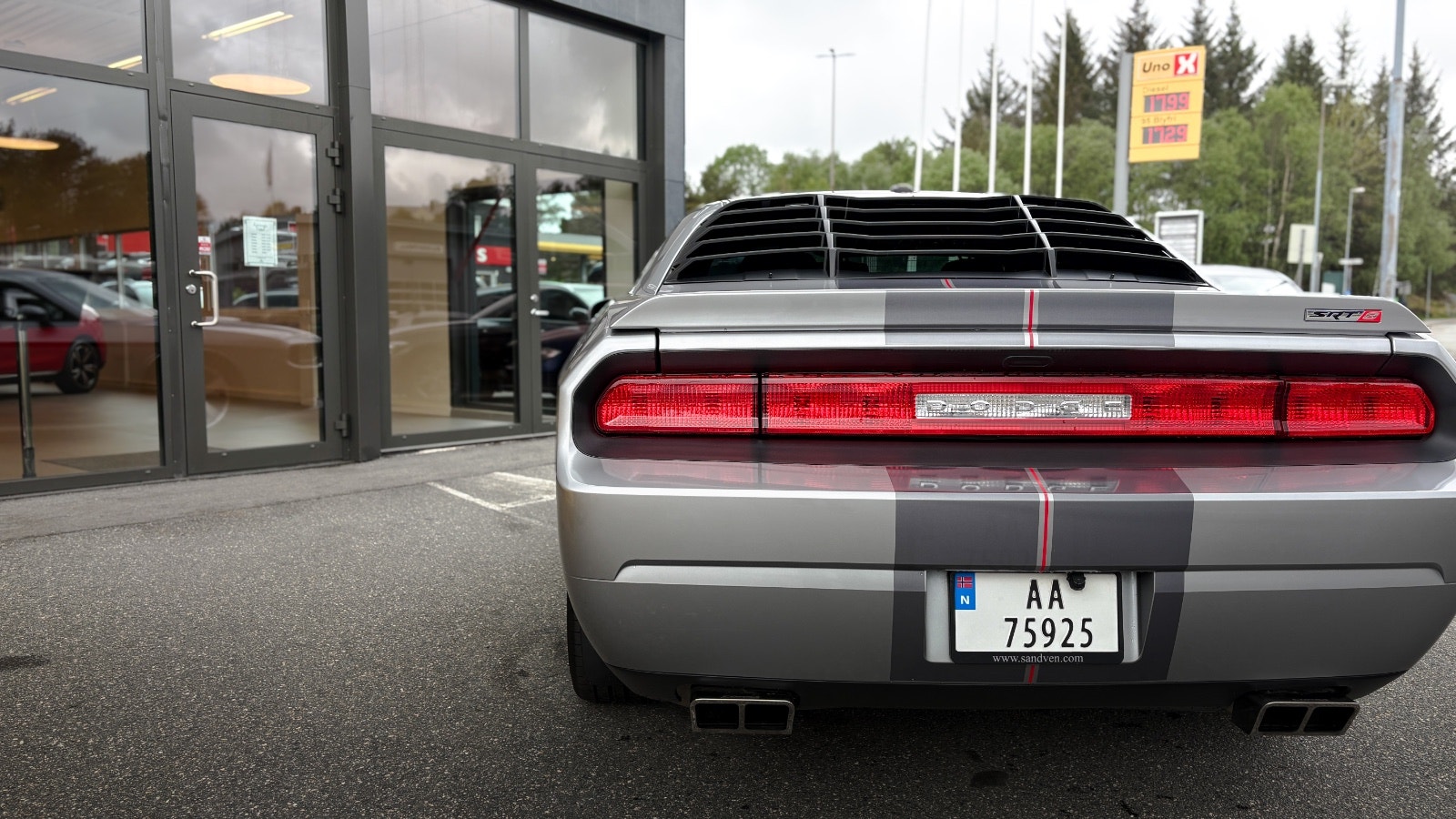 Dodge Challenger 6.4 V8 HEMI Automatic, 476hp, 2011