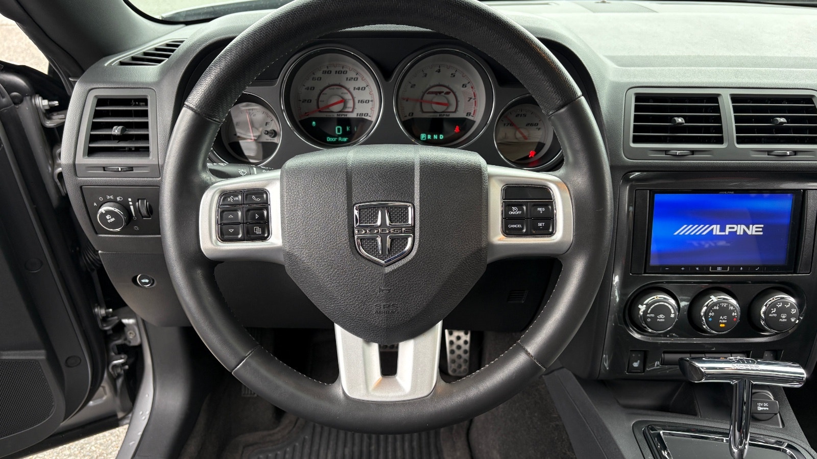 Dodge Challenger 6.4 V8 HEMI Automatic, 476hp, 2011