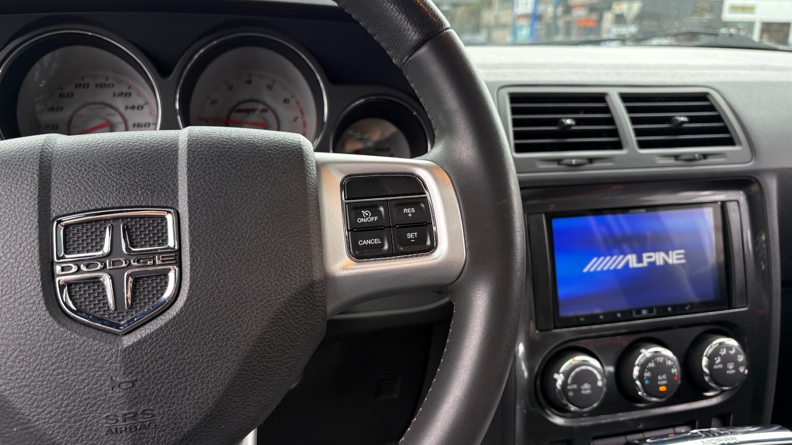Dodge Challenger 6.4 V8 HEMI Automatic, 476hp, 2011