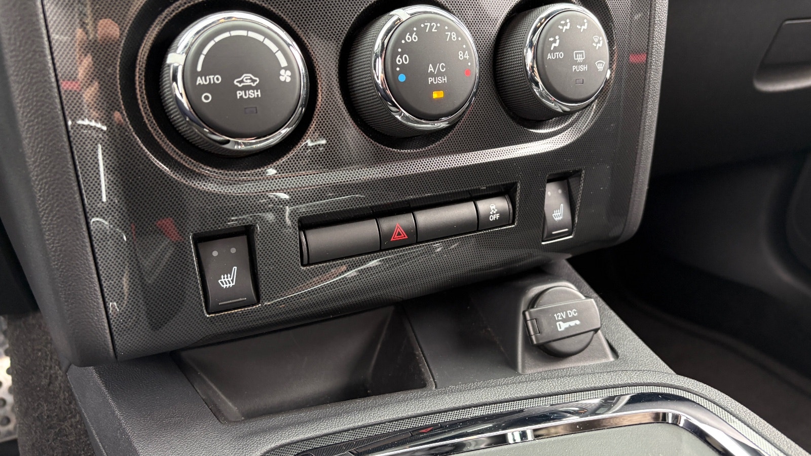Dodge Challenger 6.4 V8 HEMI Automatic, 476hp, 2011