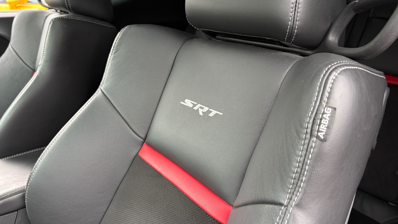 Dodge Challenger 6.4 V8 HEMI Automatic, 476hp, 2011