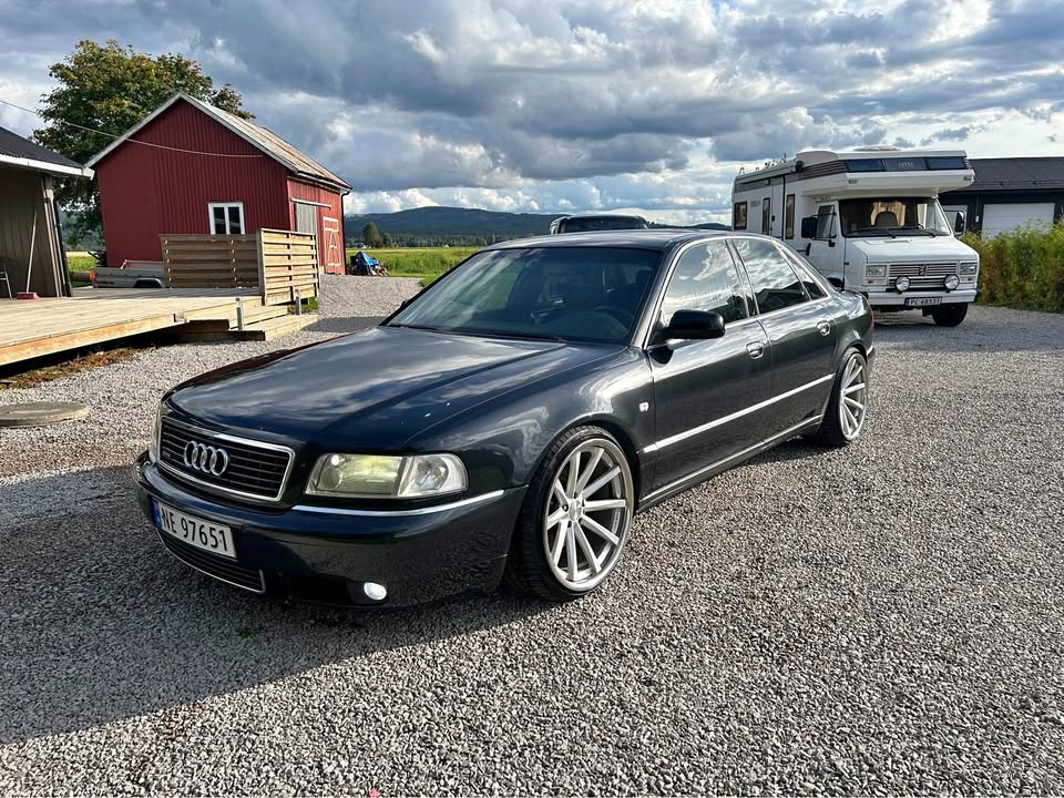 Audi A8 3.3 TDI quattro Automatic, 5-trins, 224ps, 2001