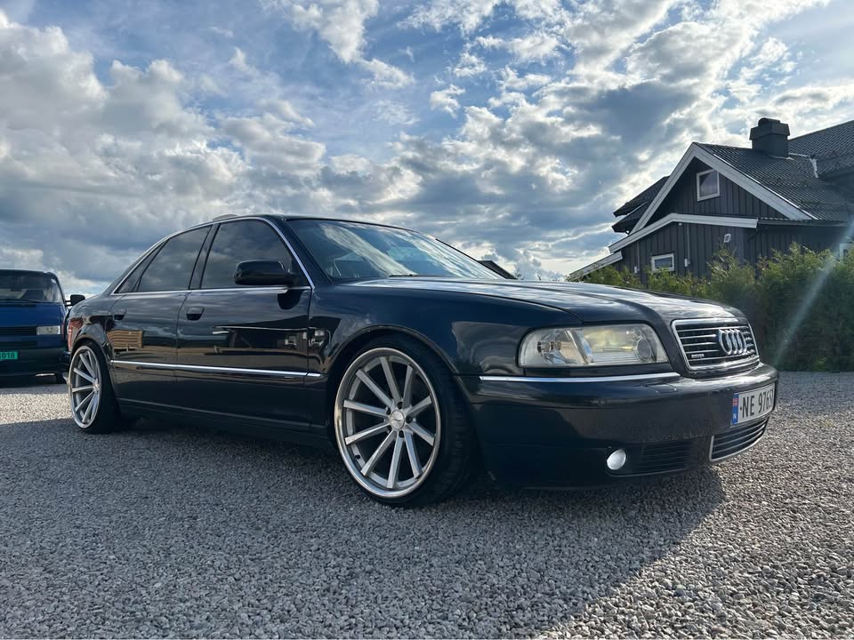 Audi A8 3.3 TDI quattro Automatic, 5-trins, 224ps, 2001