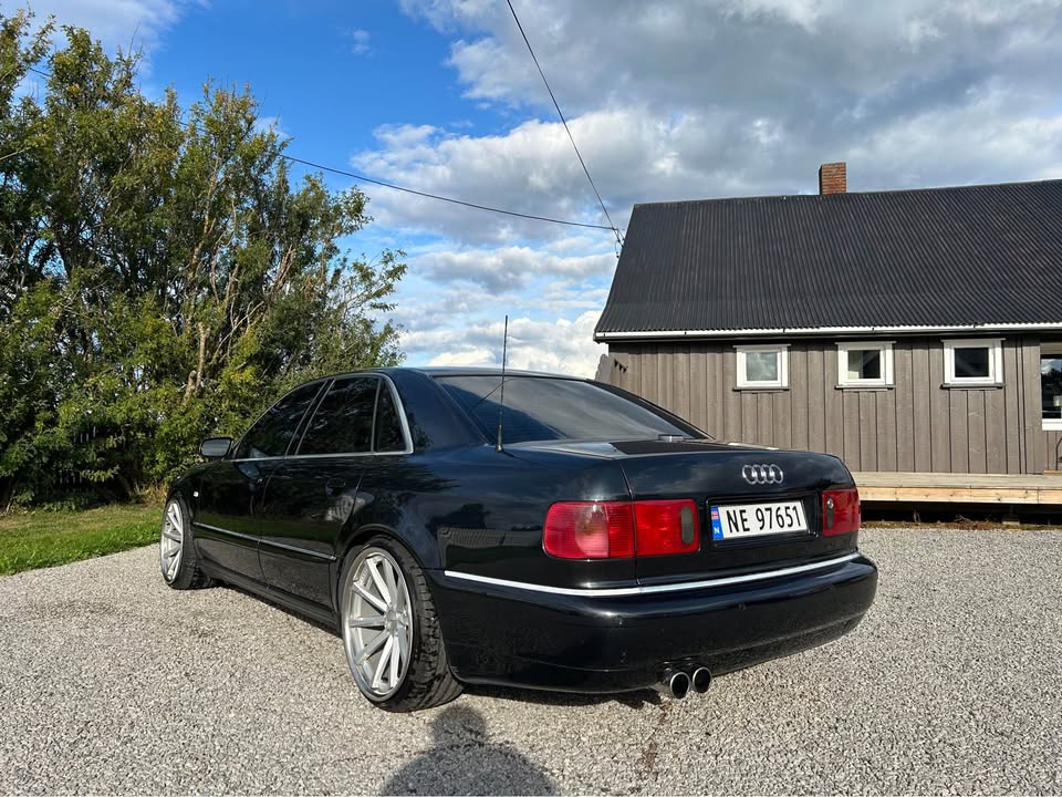 Audi A8 3.3 TDI quattro Automatic, 5-trins, 224ps, 2001