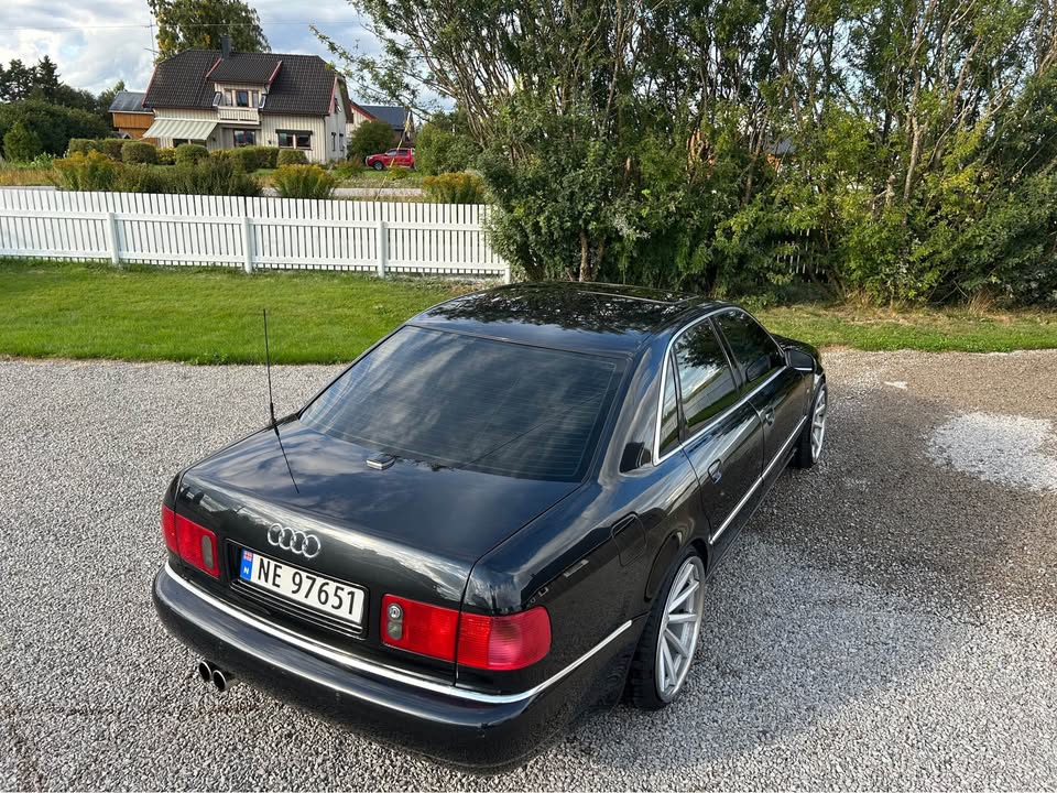 Audi A8 3.3 TDI quattro Automatic, 5-trins, 224ps, 2001