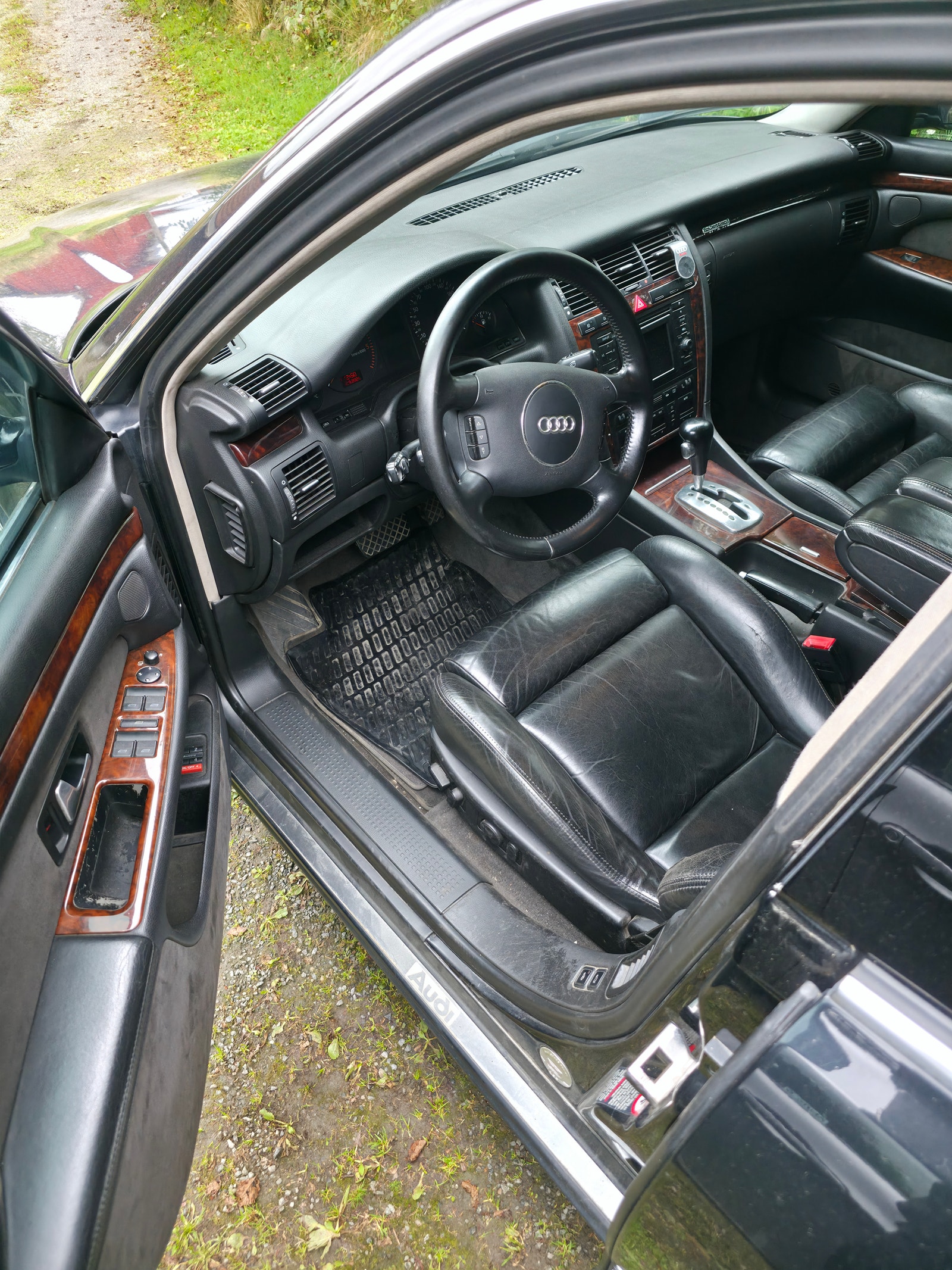 Audi A8 3.3 TDI quattro Automatic, 5-trins, 224ps, 2001