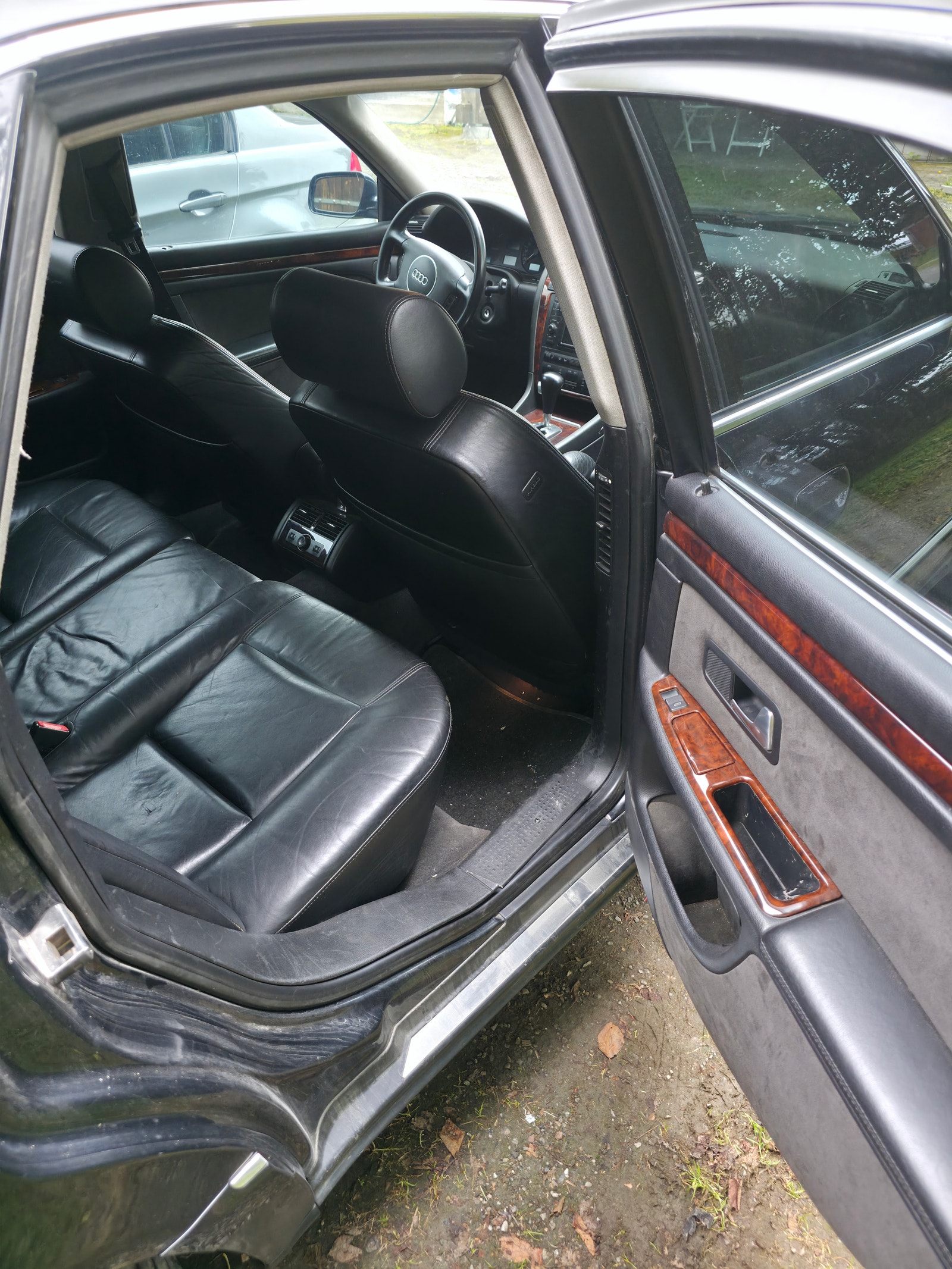 Audi A8 3.3 TDI quattro Automatic, 5-trins, 224ps, 2001