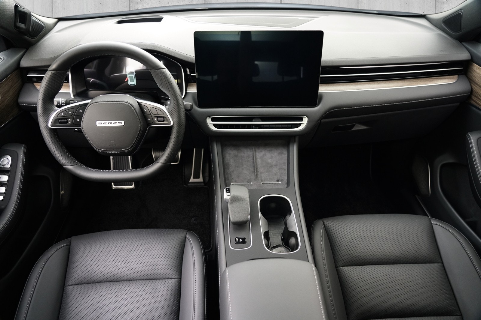 Seres 5 80 kWh AWD, 487ps, 2026