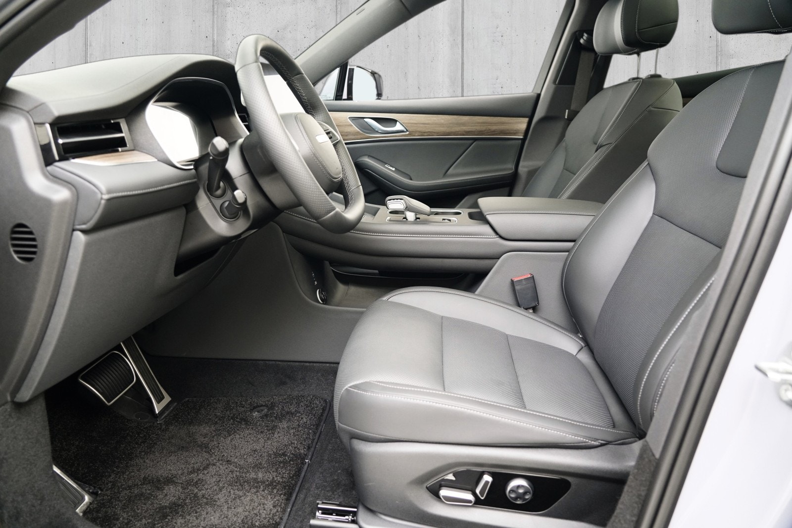 Seres 5 80 kWh AWD, 487ps, 2026