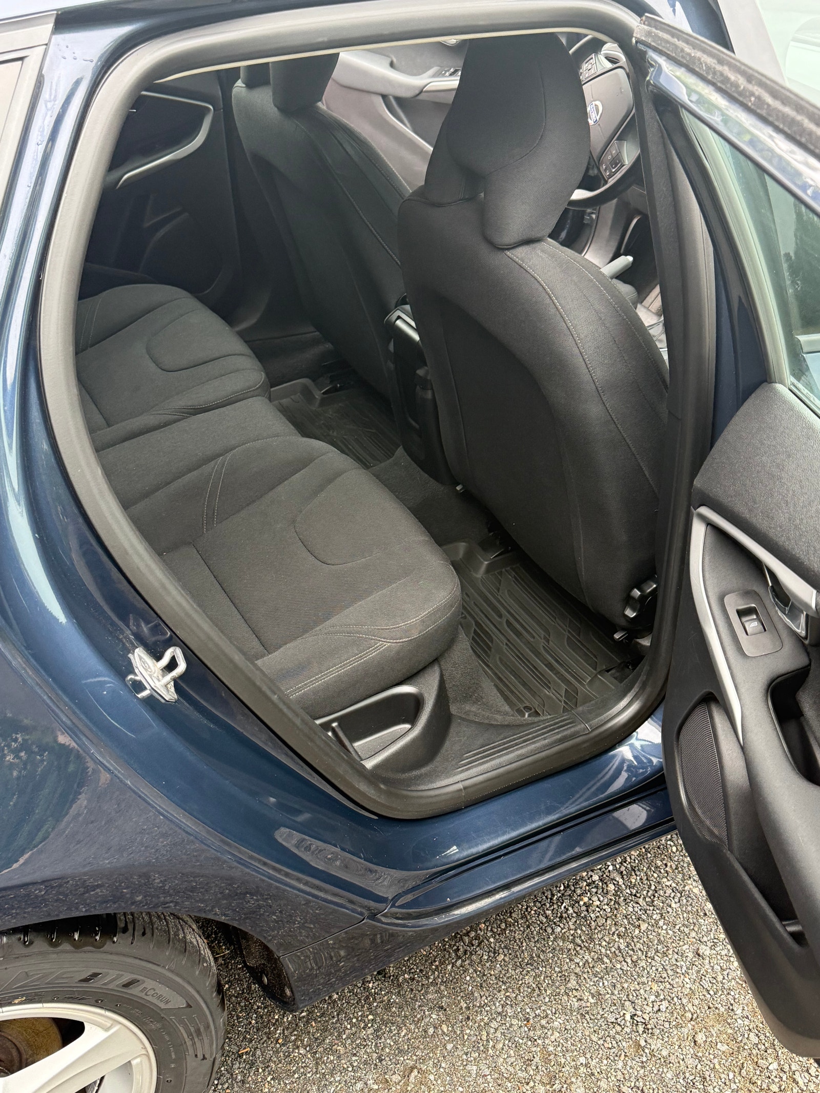 Volvo V40 D2 Powershift 6, 6-trins, 115ps, 2015