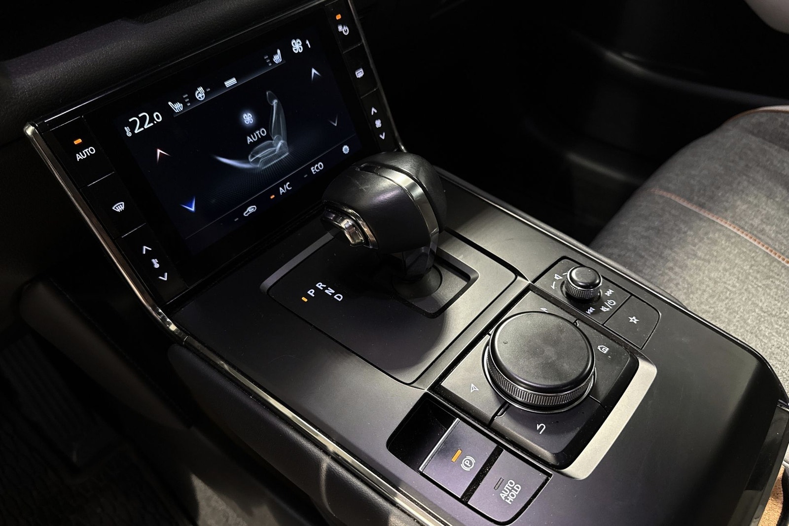 Mazda MX-30 e-Skyactiv EV, 143hp, 2021