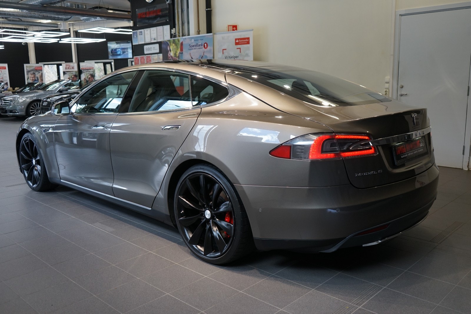Tesla Model S P90D, 511hp, 2015