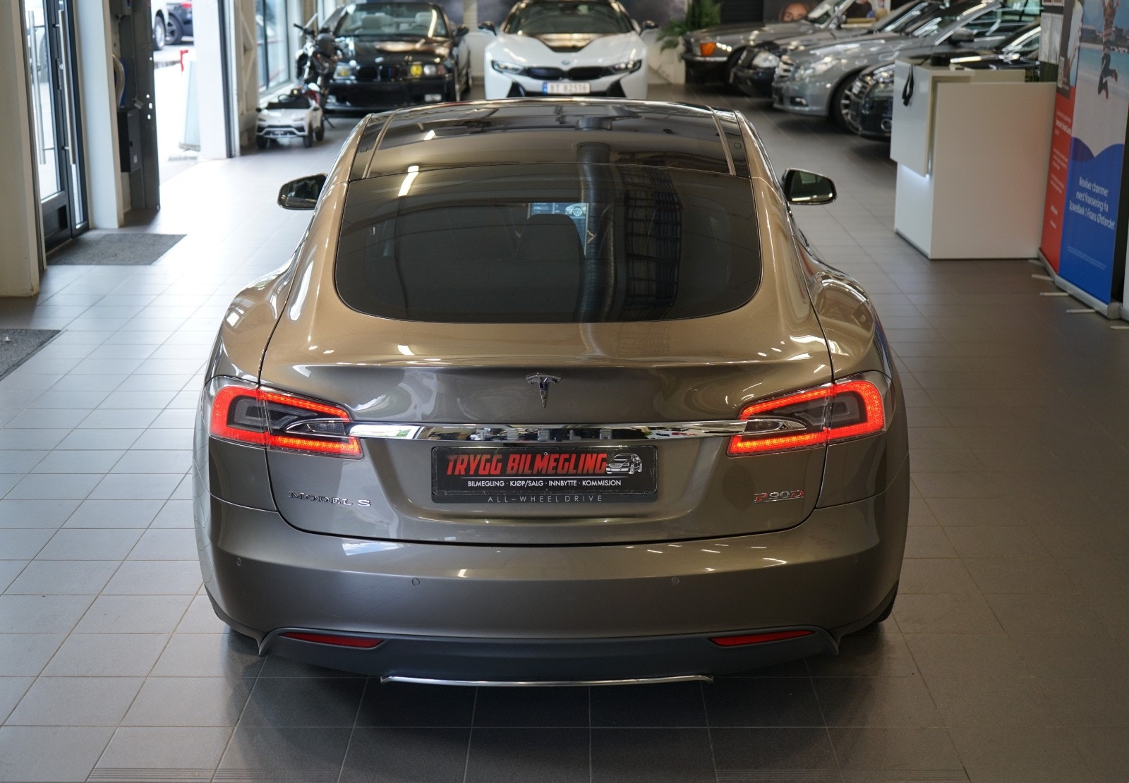 Tesla Model S P90D, 511hp, 2015