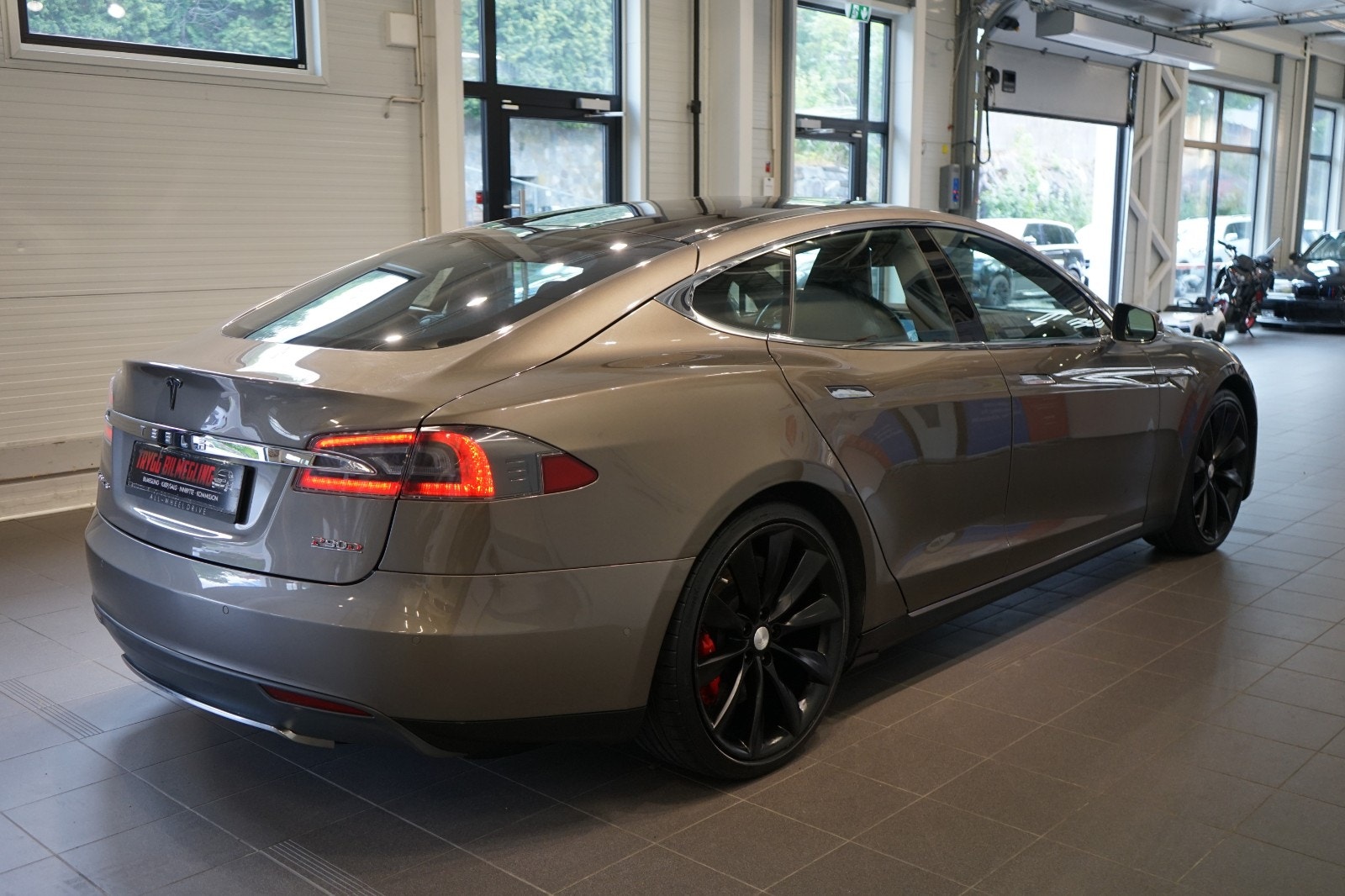 Tesla Model S P90D, 511hp, 2015