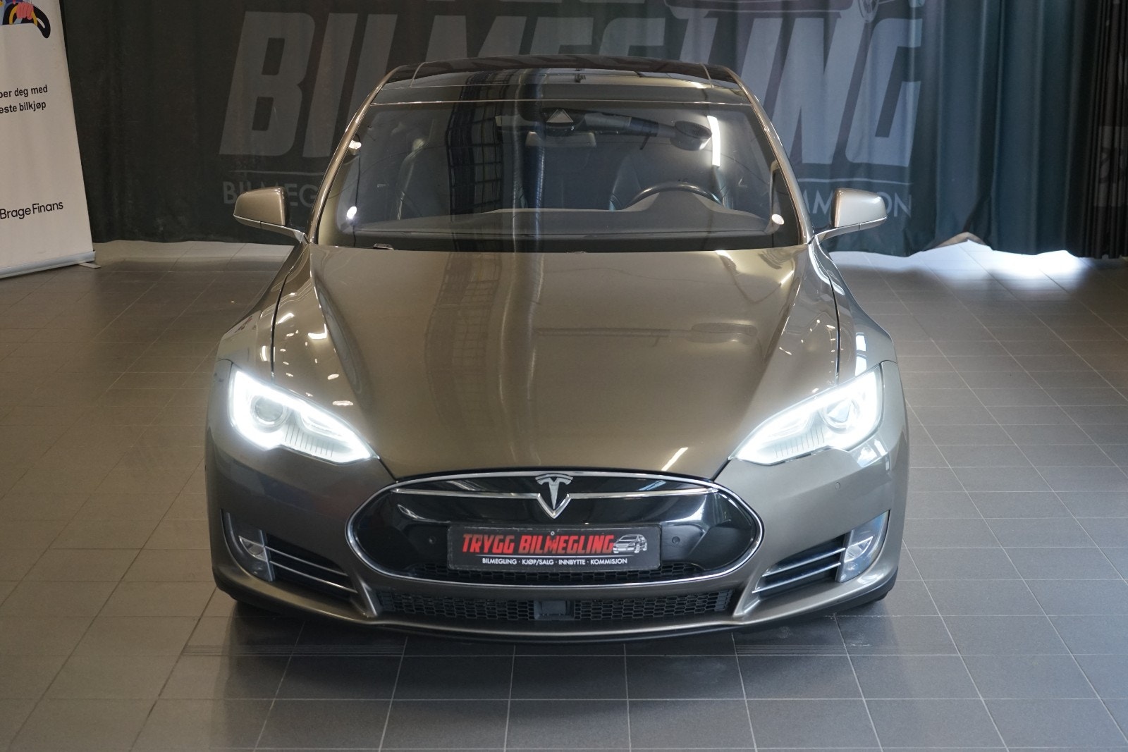 Tesla Model S P90D, 511hp, 2015