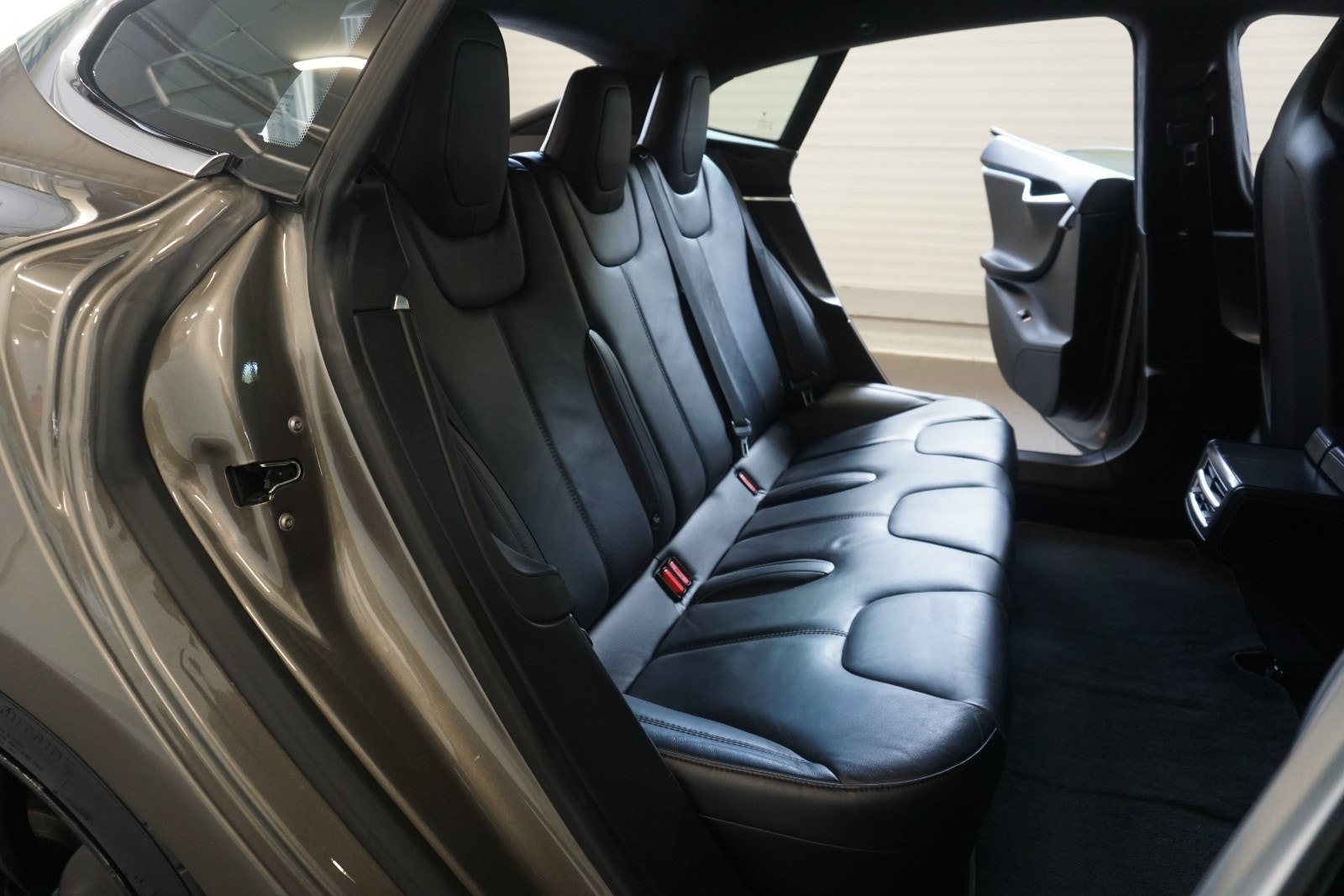 Tesla Model S P90D, 511hp, 2015
