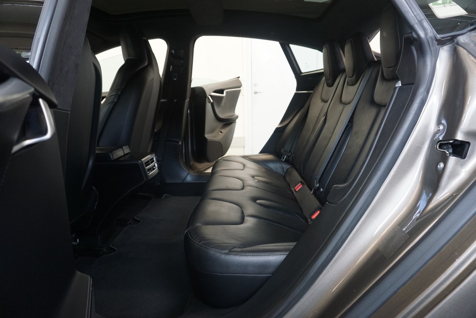Tesla Model S P90D, 511hp, 2015