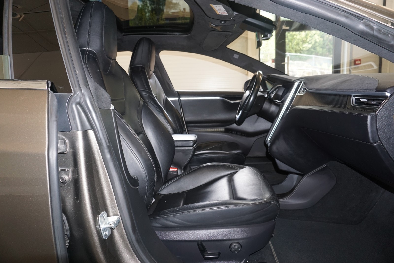 Tesla Model S P90D, 511hp, 2015