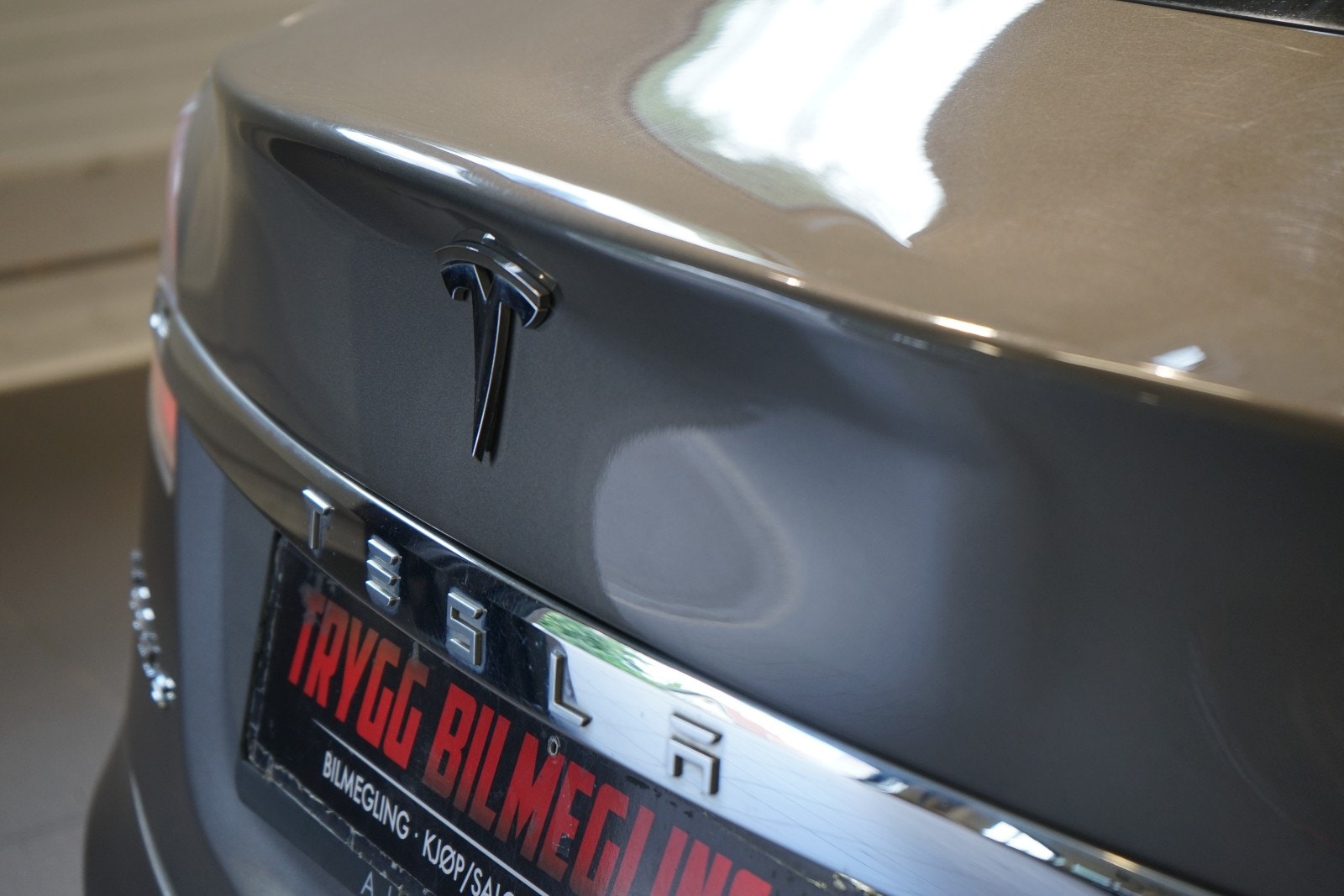 Tesla Model S P90D, 511hp, 2015