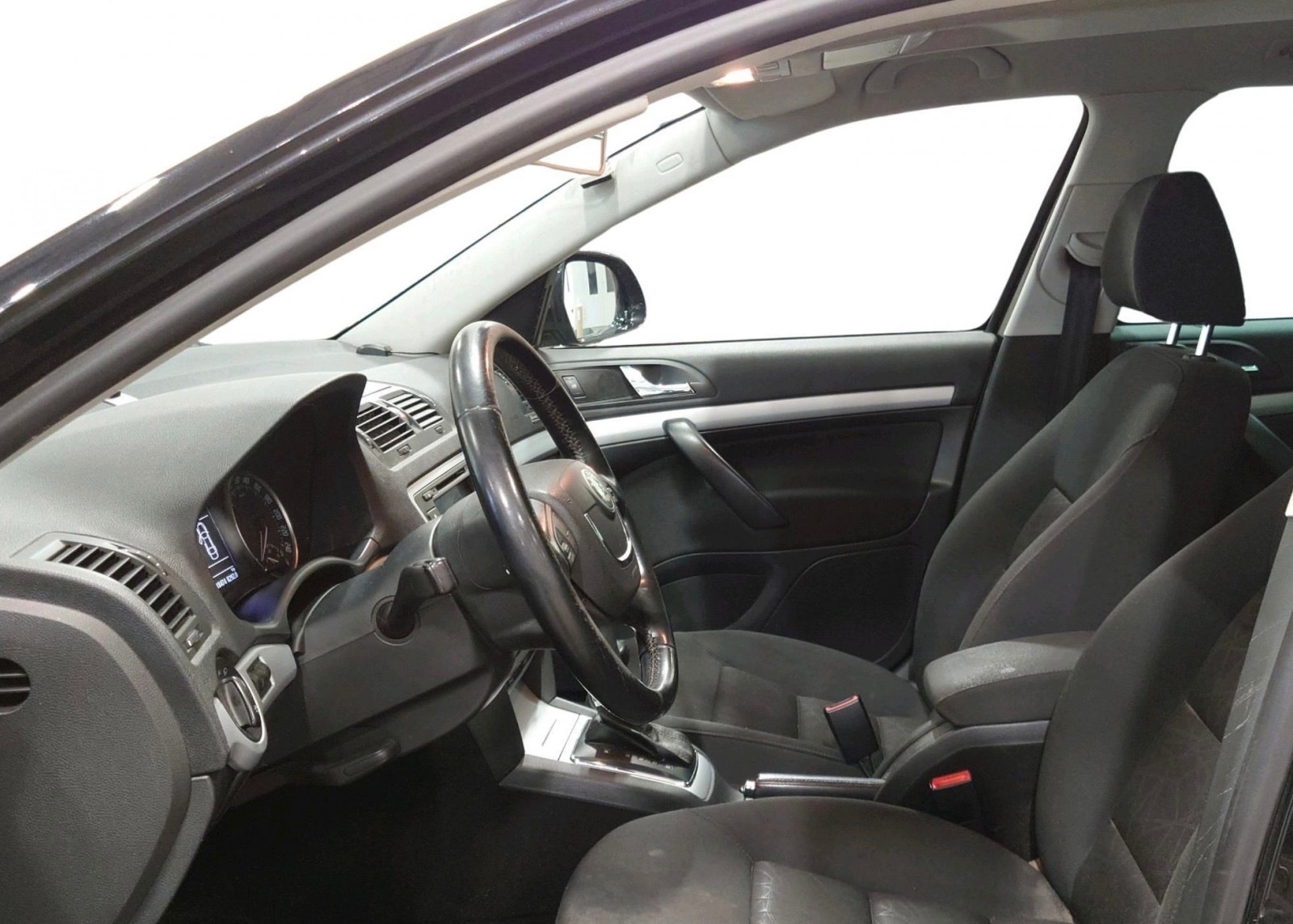 Škoda Octavia Combi 1.6 TDI DSG Sequential, 105hp, 2012