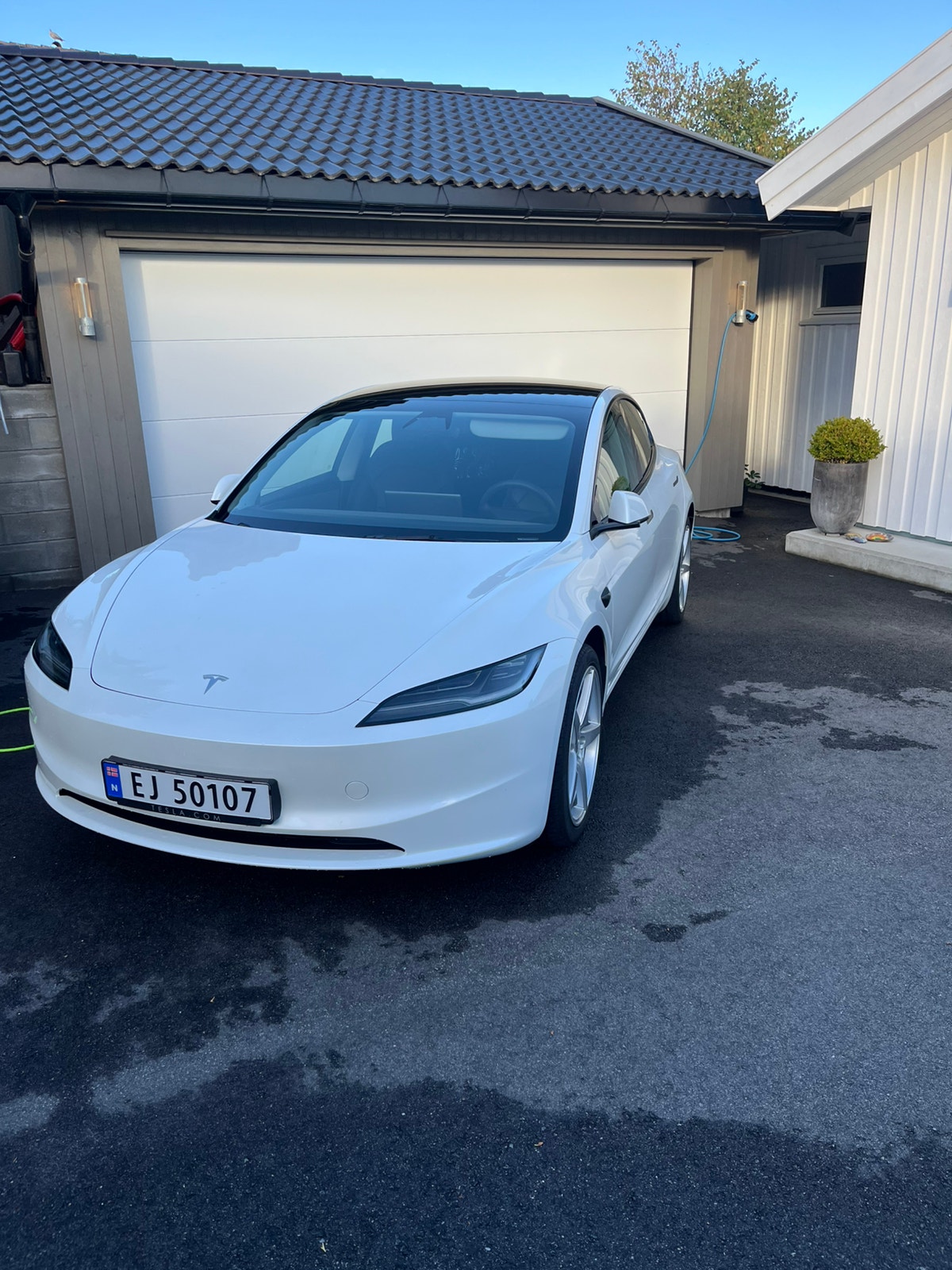 Tesla Model 3 Standard Range, 283hp, 2024