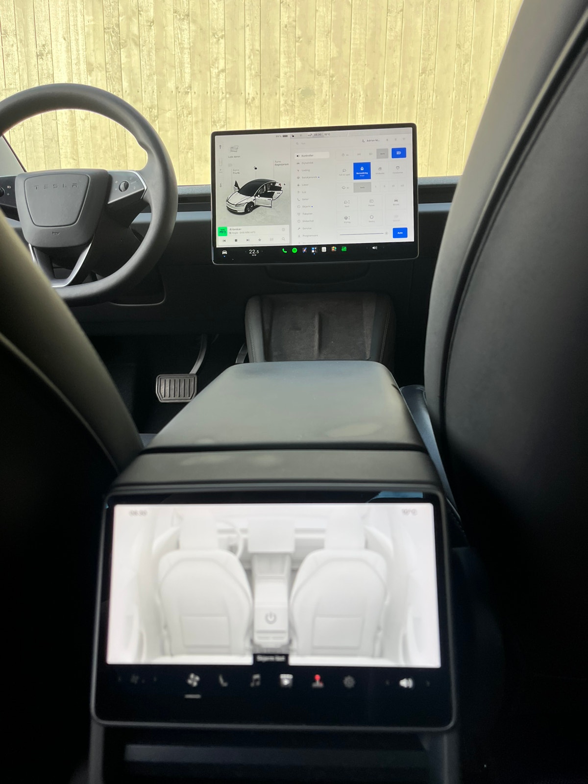 Tesla Model 3 Standard Range, 283hp, 2024