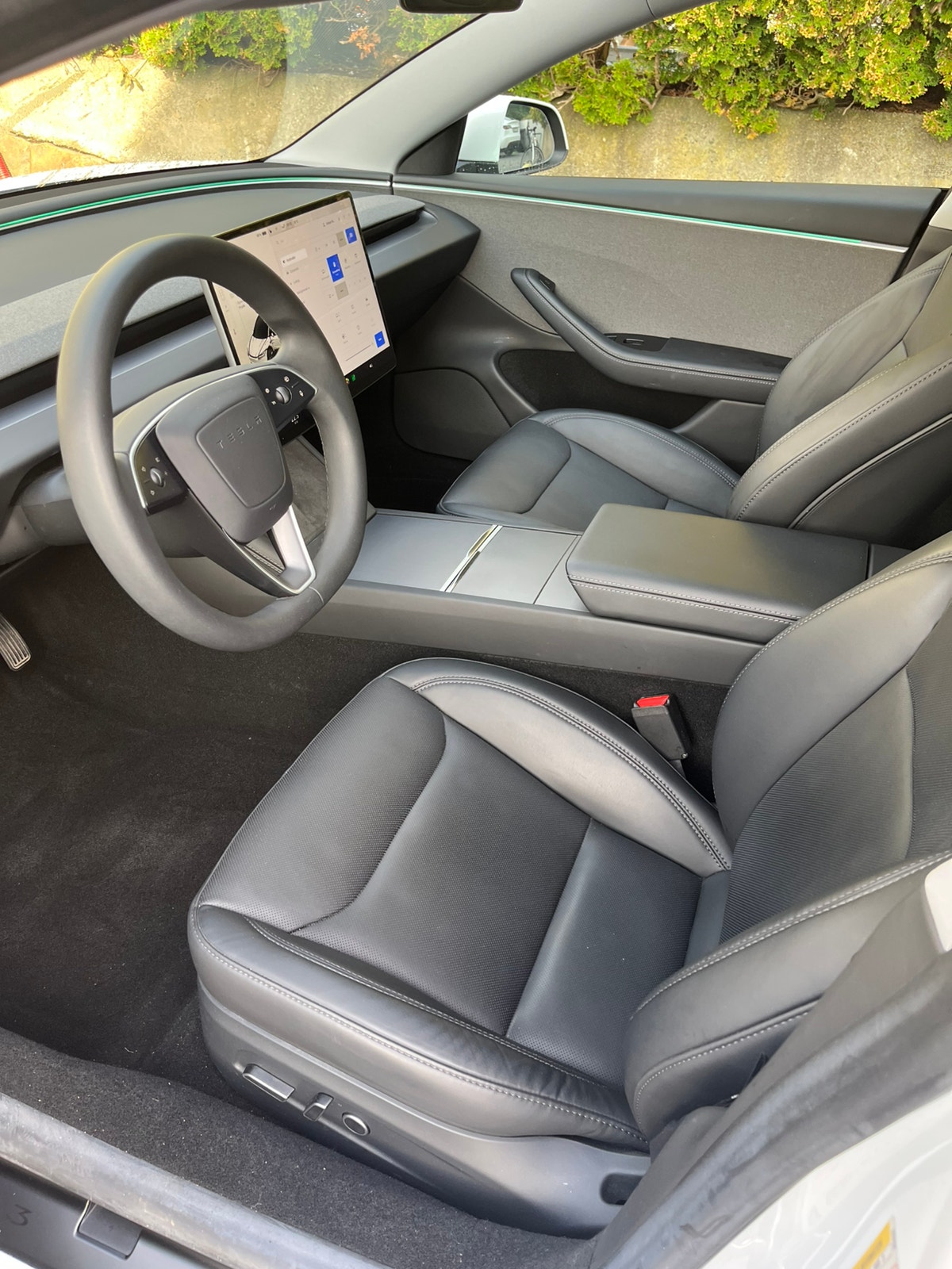 Tesla Model 3 Standard Range, 283hp, 2024