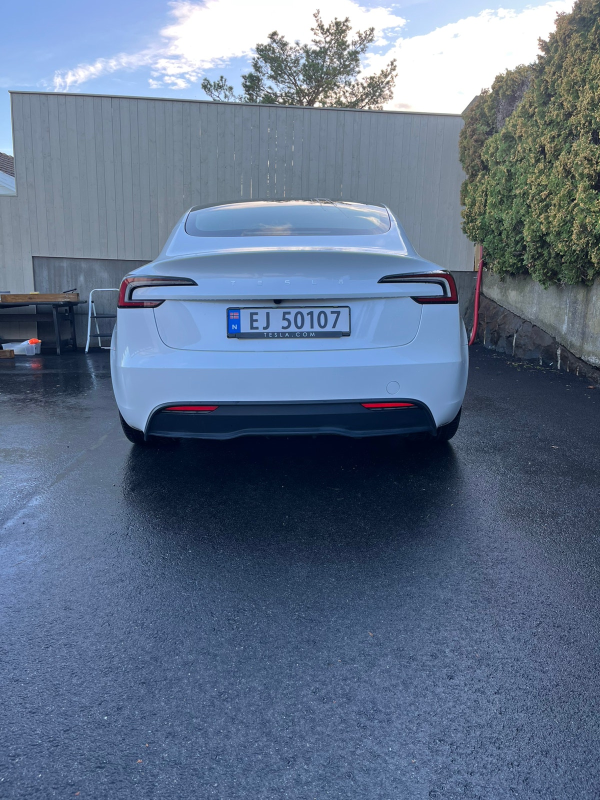 Tesla Model 3 Standard Range, 283hp, 2024