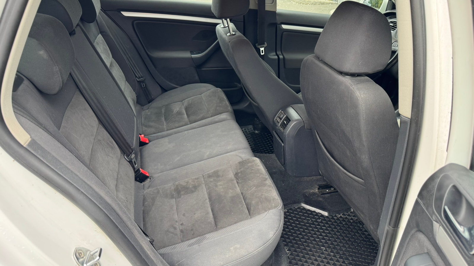 Volkswagen Golf Variant 1.6 TDI DPF DSG Sequential, 7-trins, 105ps, 2010
