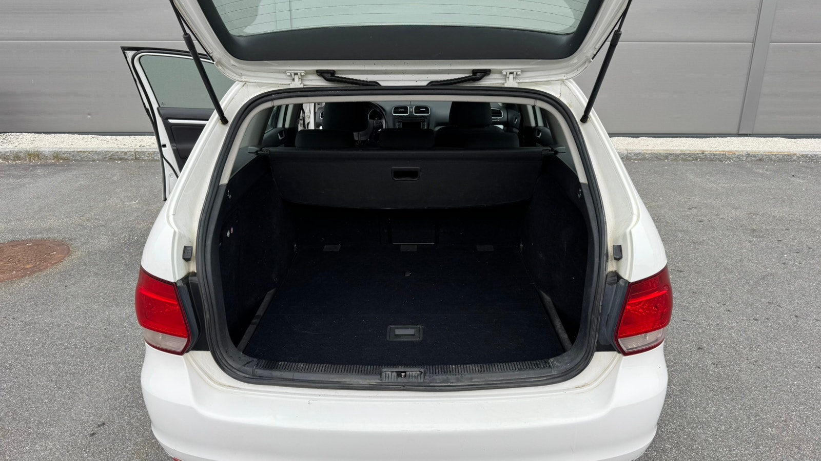 Volkswagen Golf Variant 1.6 TDI DPF DSG Sequential, 7-trins, 105ps, 2010