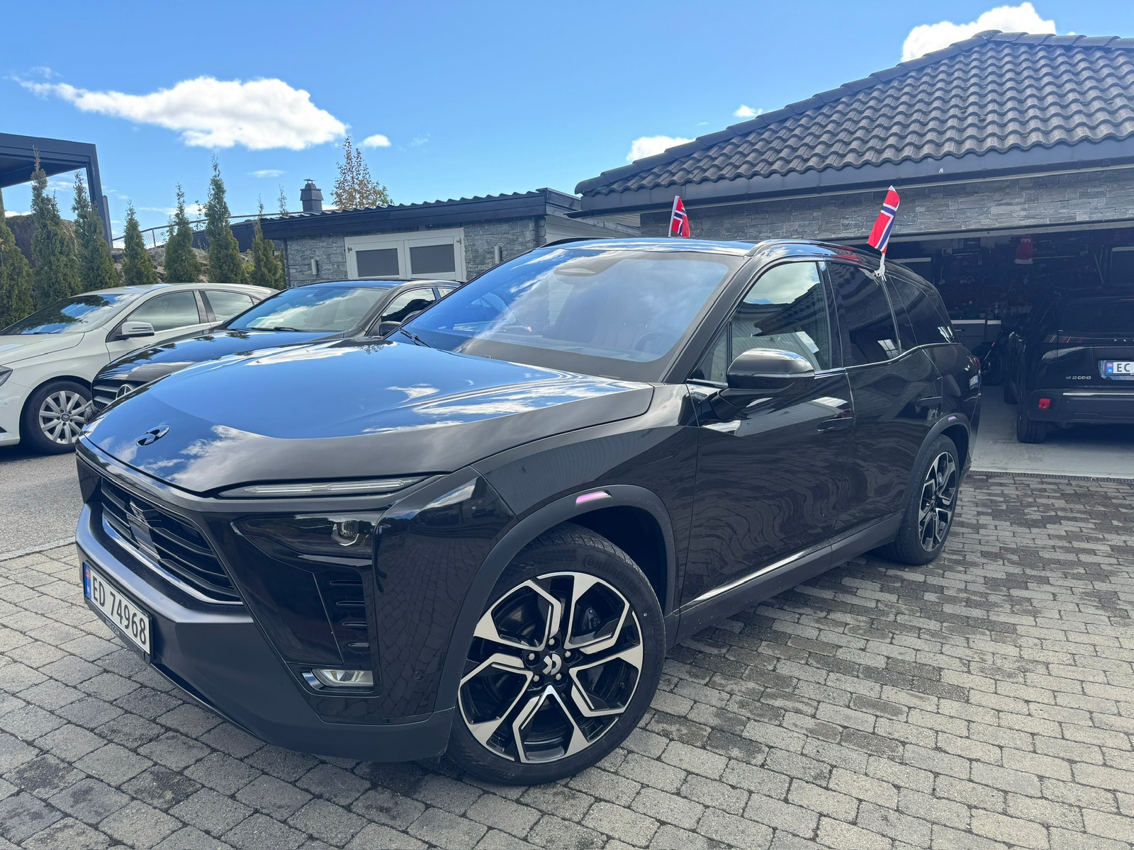 NIO ES8 Long Range, 544hp, 2021