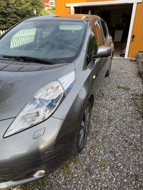 Nissan Leaf 30 kWh, 109hp, 2017
