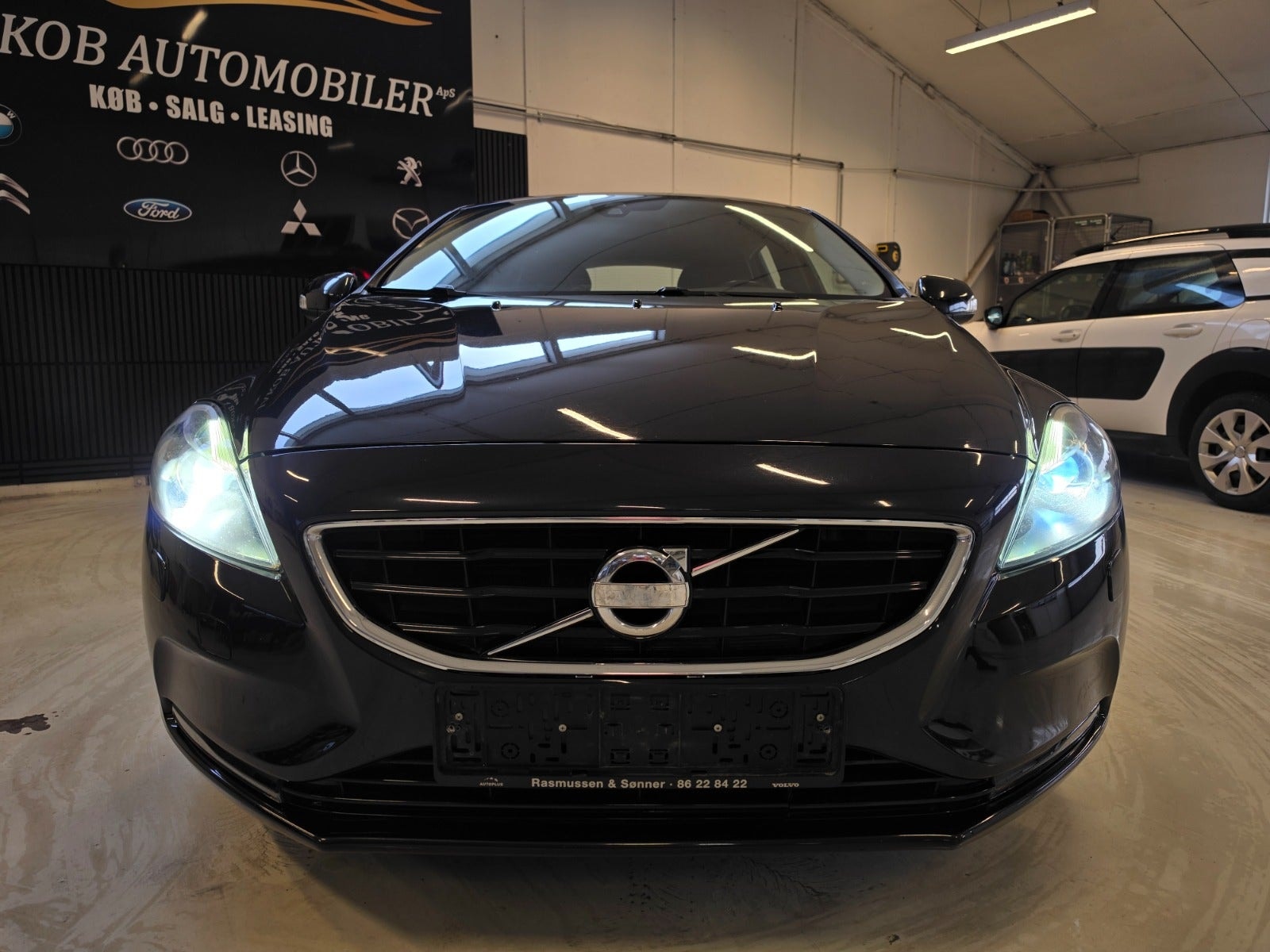 Volvo V40 T2 Manual, 120hp, 2014
