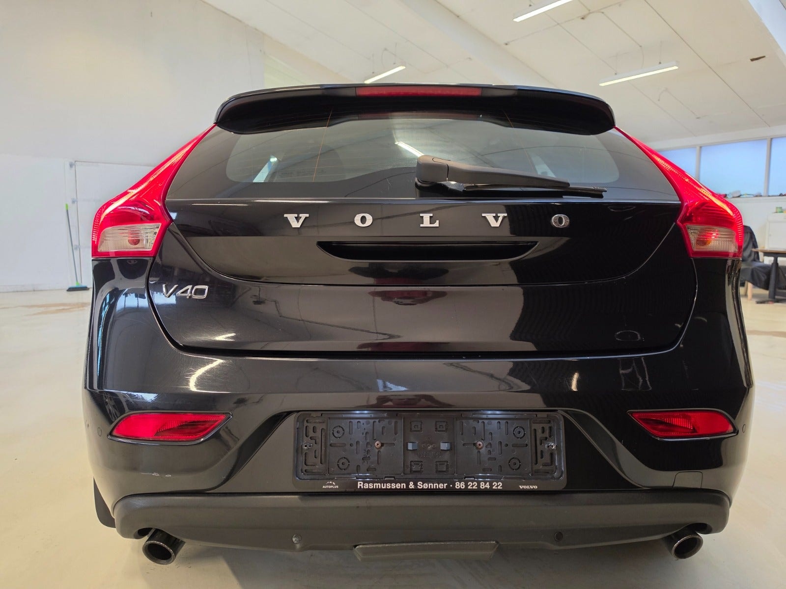 Volvo V40 T2 Manual, 120hp, 2014