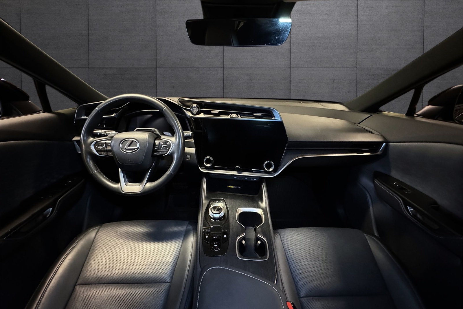 Lexus RZ 450e, 313ps, 2023